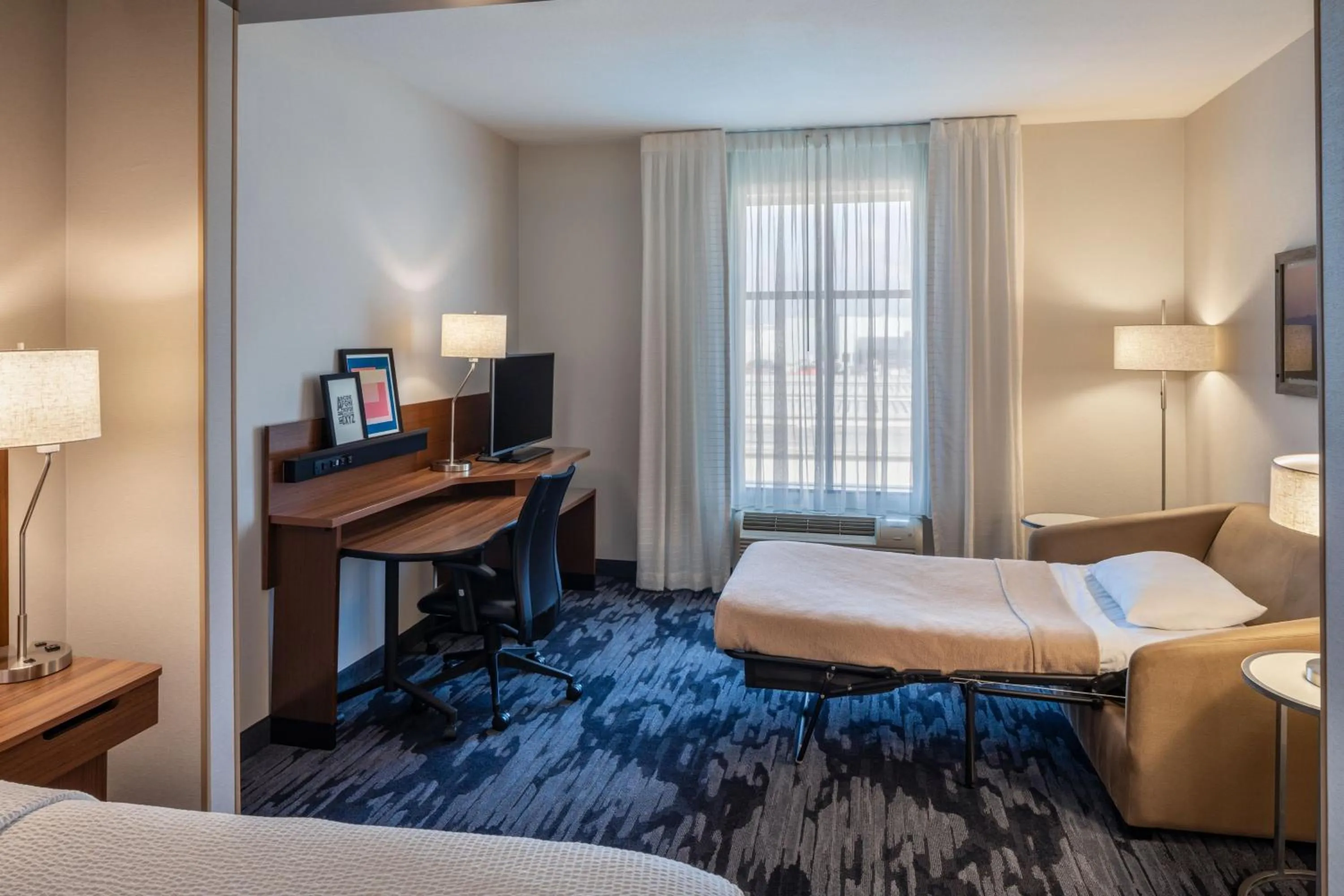 Photo of the whole room, Bed in Fairfield Inn & Suites by Marriott Columbus Dublin