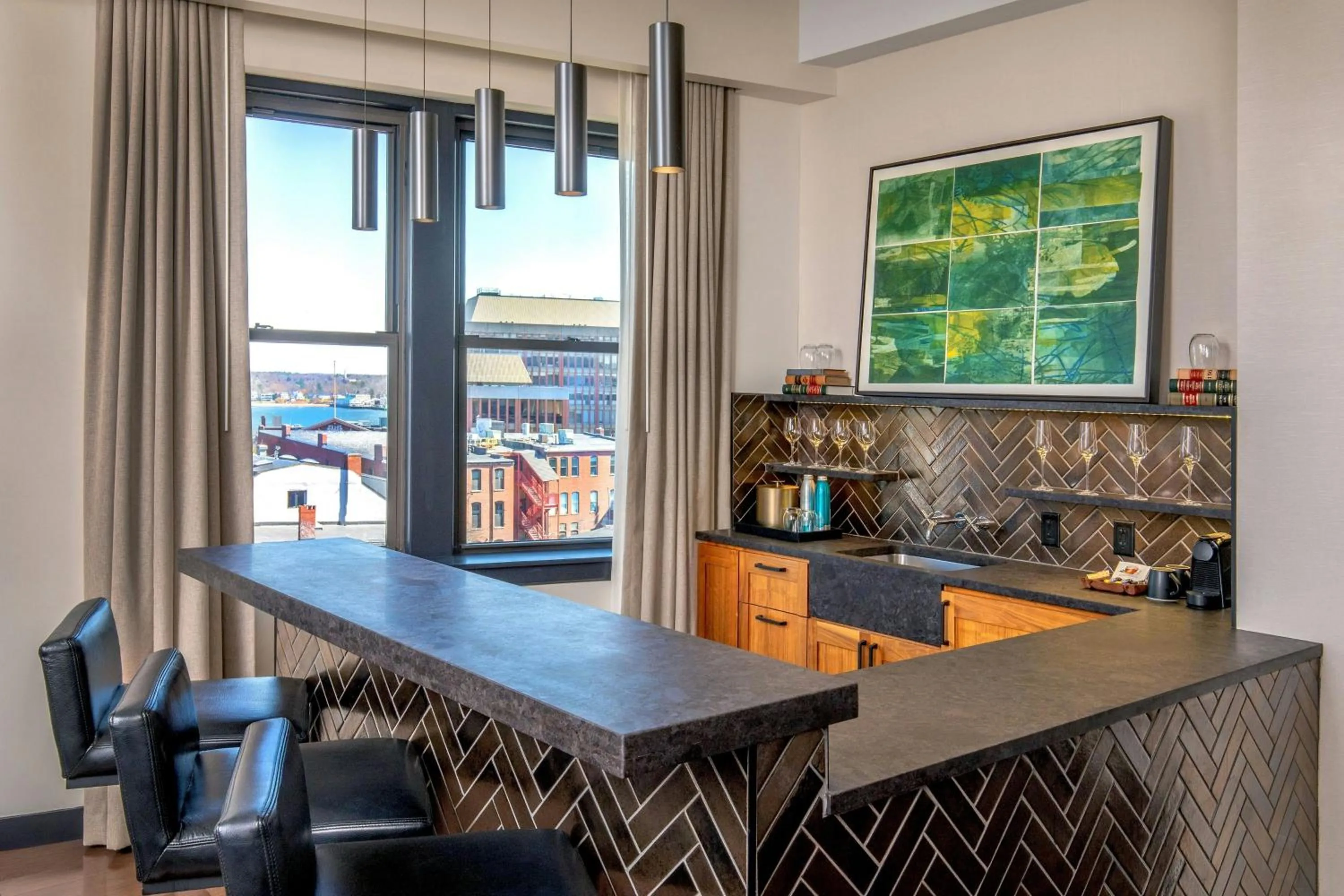 Lounge or bar in The Press Hotel, Autograph Collection