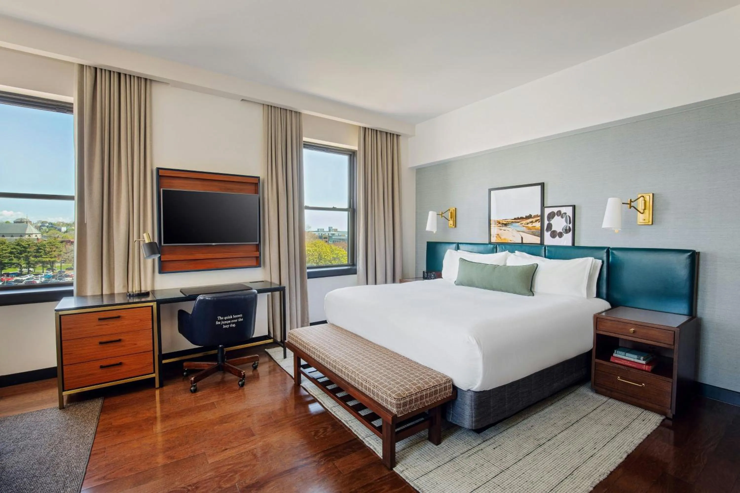 Photo of the whole room, Bed in The Press Hotel, Autograph Collection