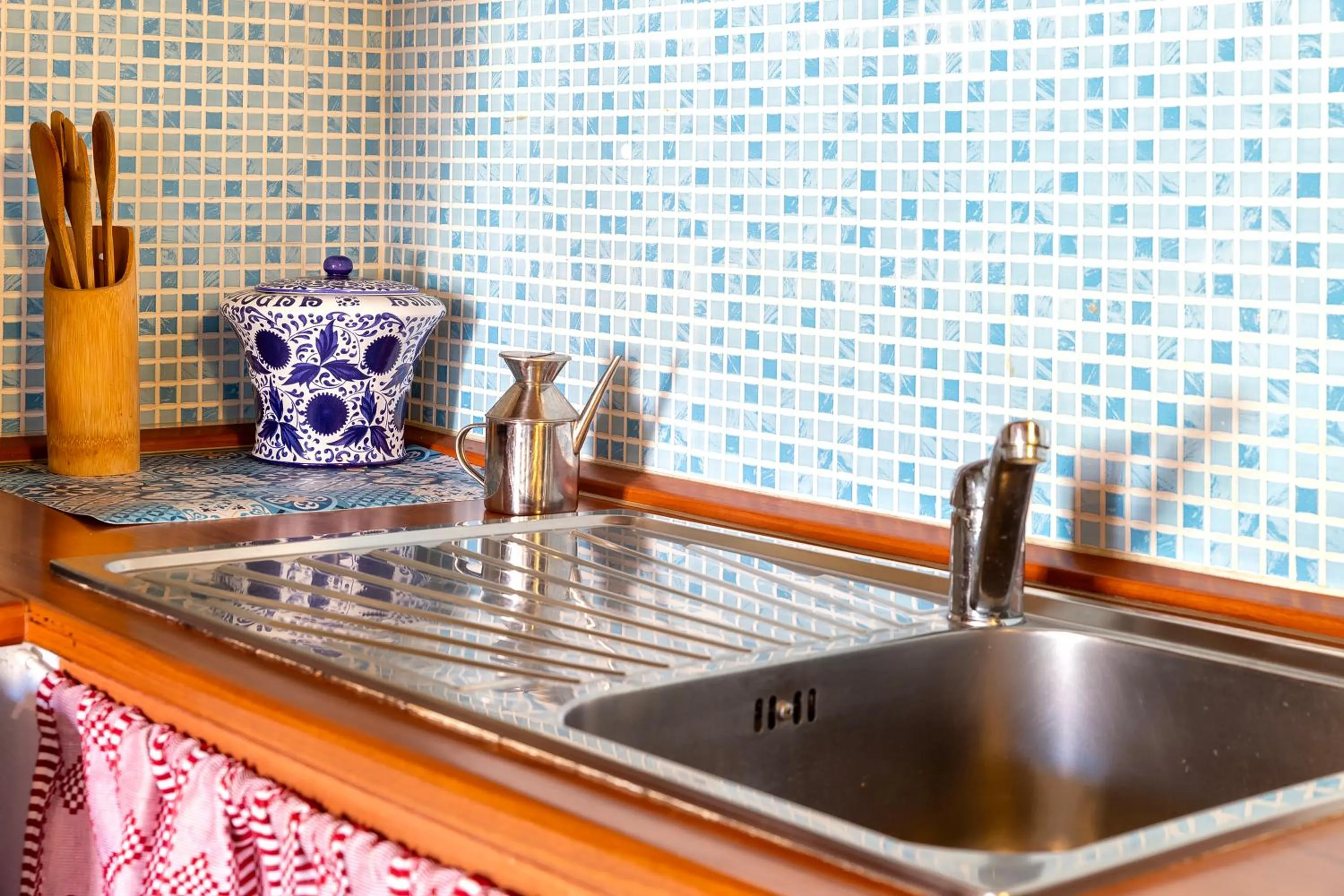 kitchen in Alguer Guest House