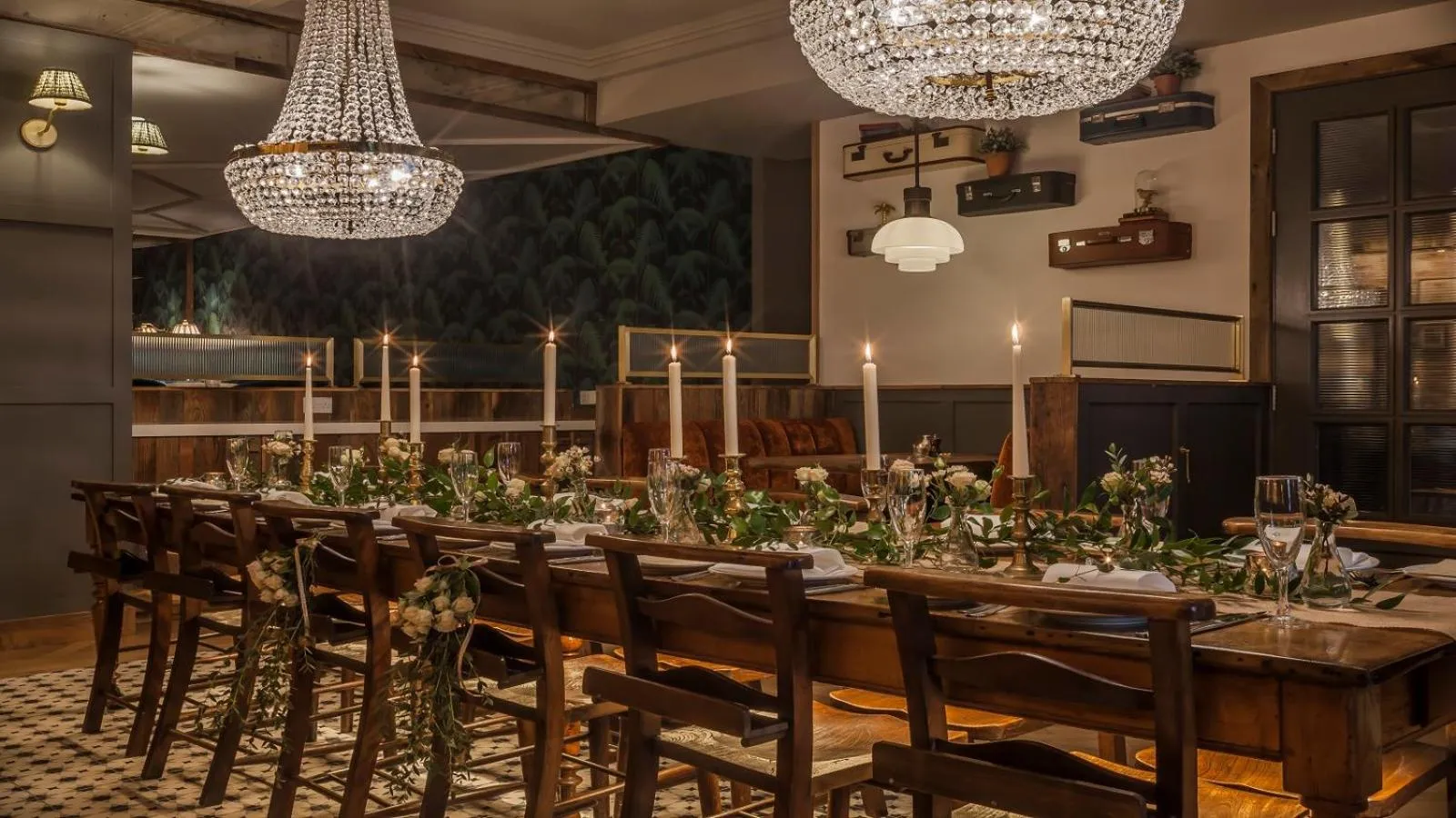 Restaurant/places to eat in The Ashe Hotel