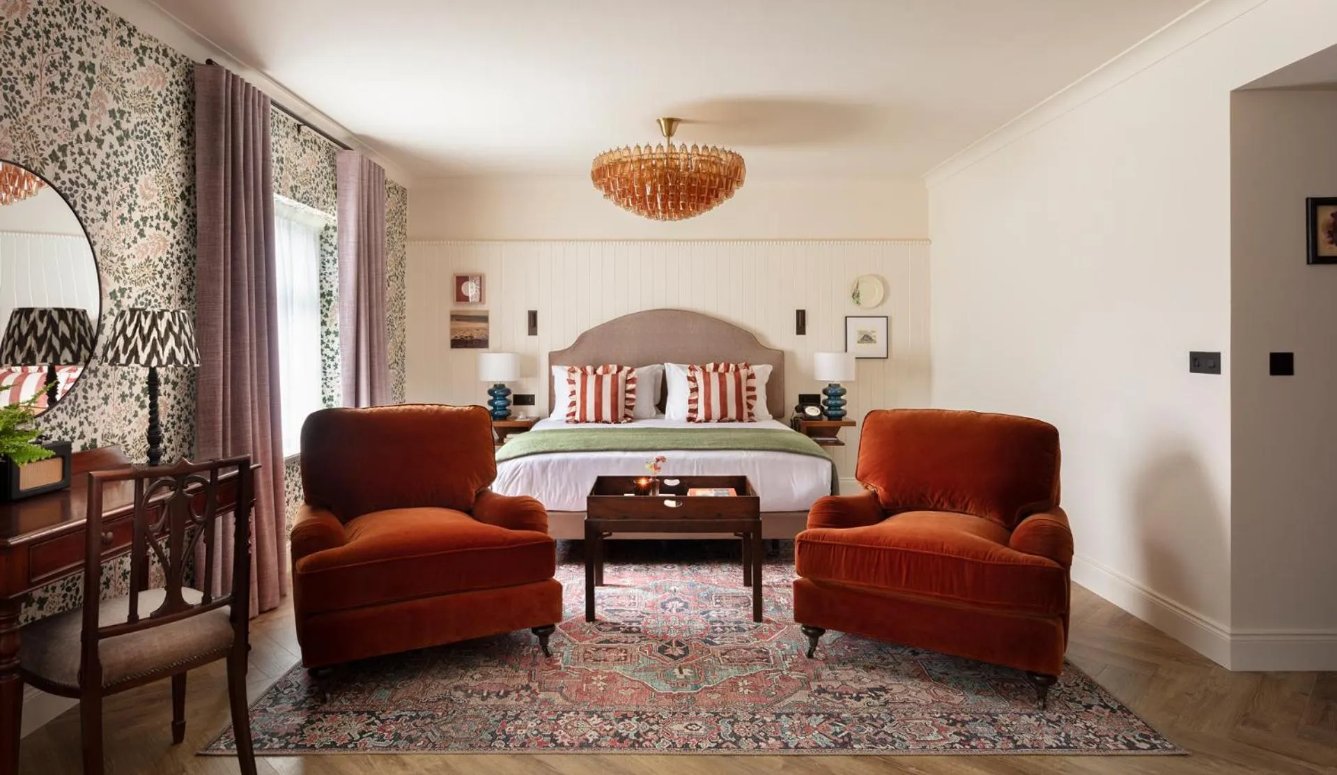 TV and multimedia in The Ashe Hotel