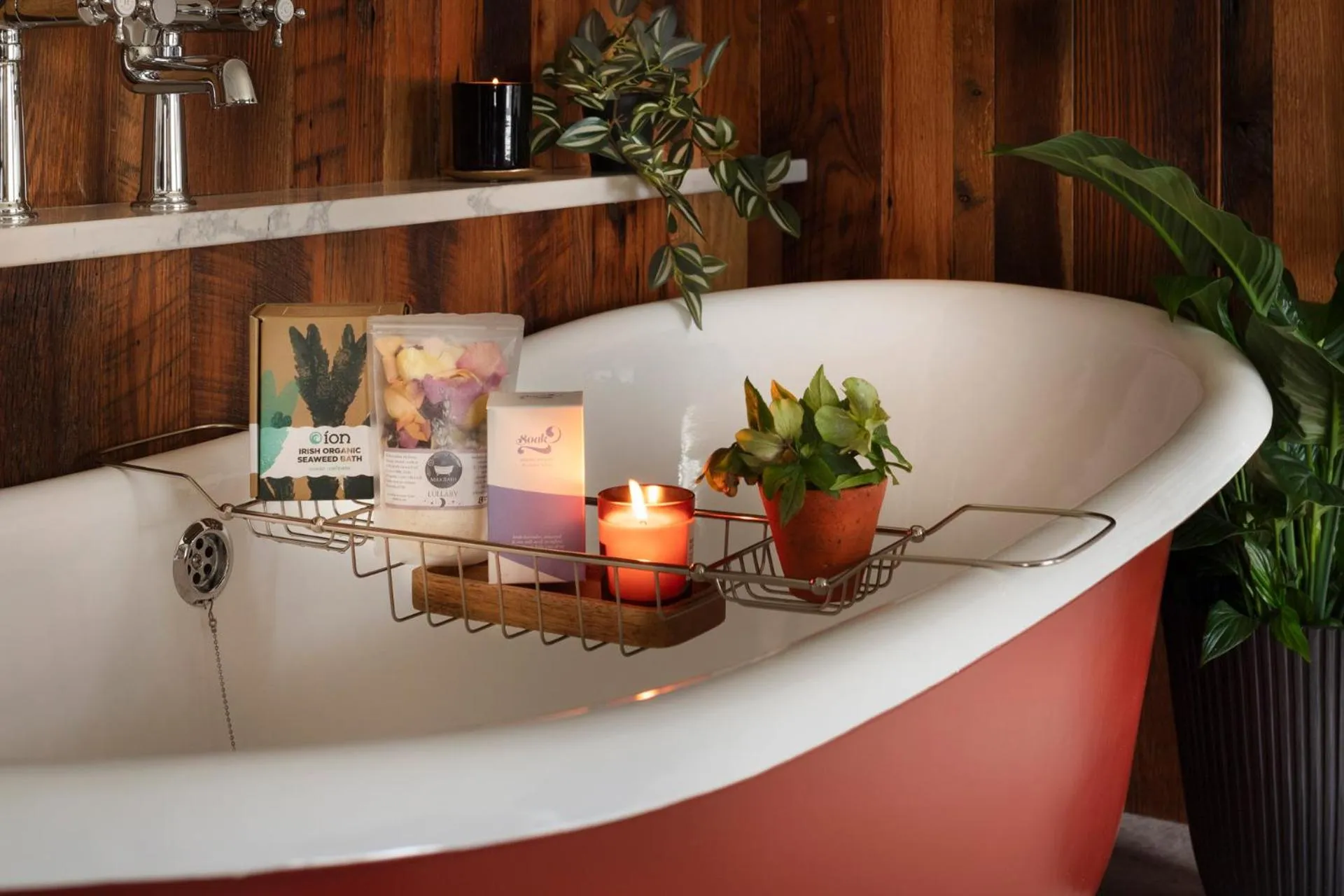 Open Air Bath in The Ashe Hotel