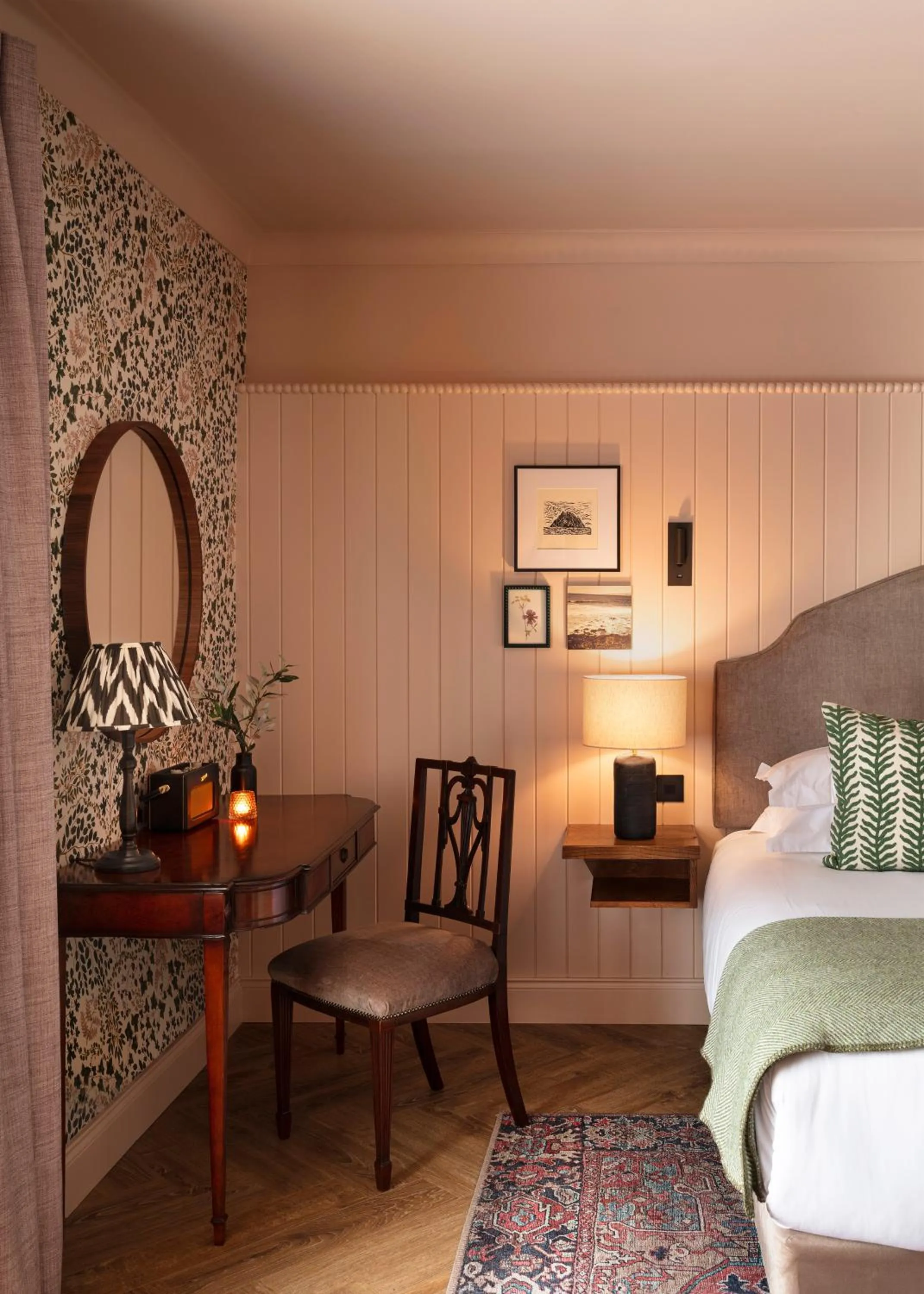 TV and multimedia, Bed in The Ashe Hotel