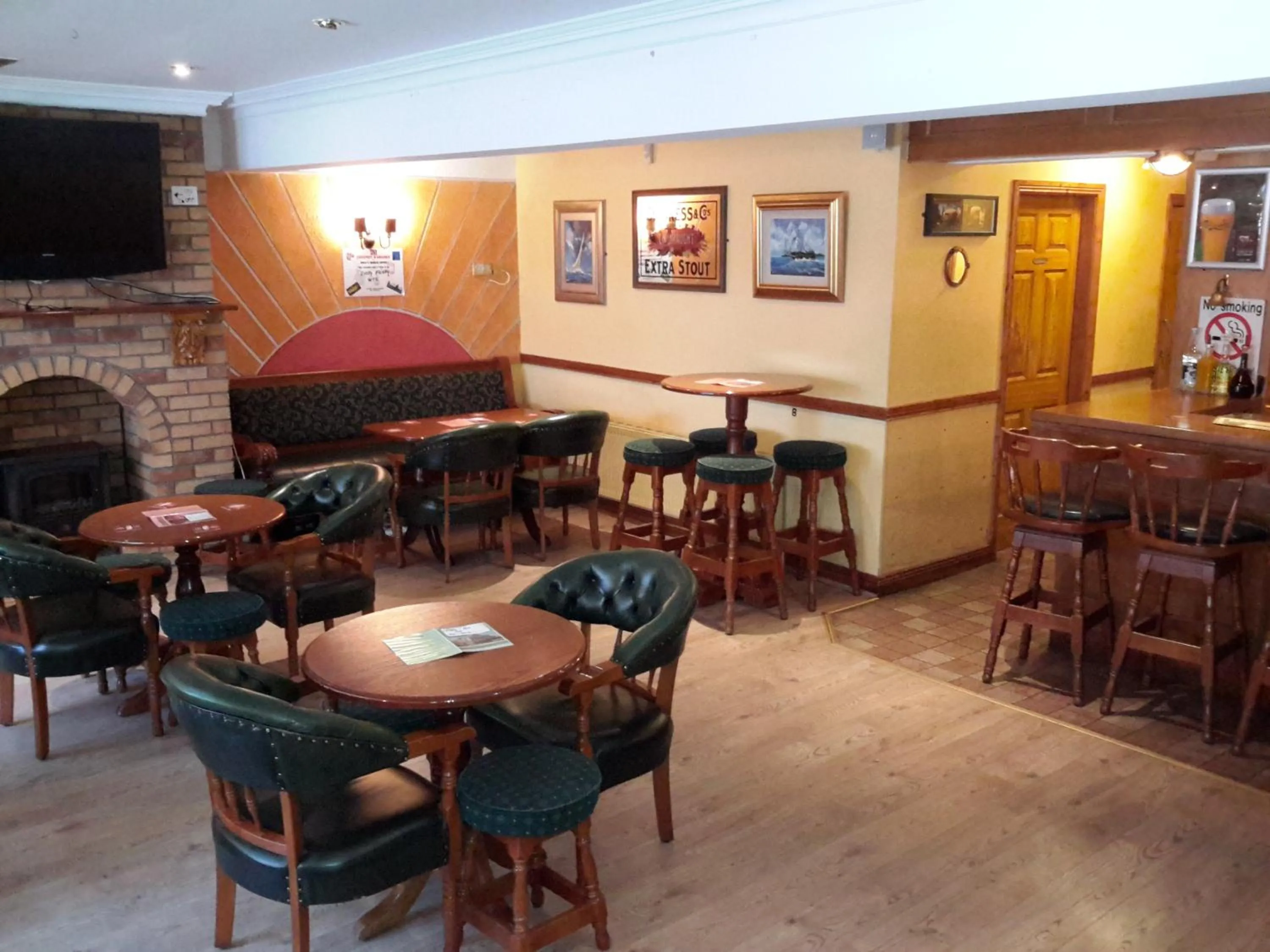 Lounge or bar in Bridge Hotel