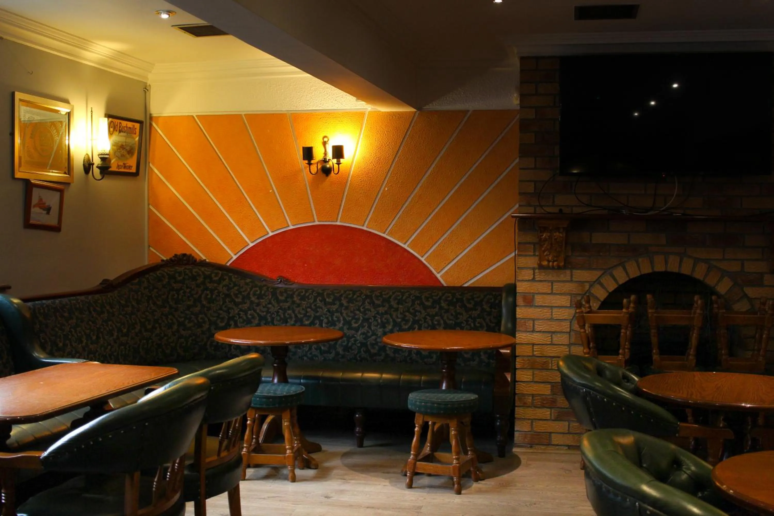 Lounge or bar in Bridge Hotel