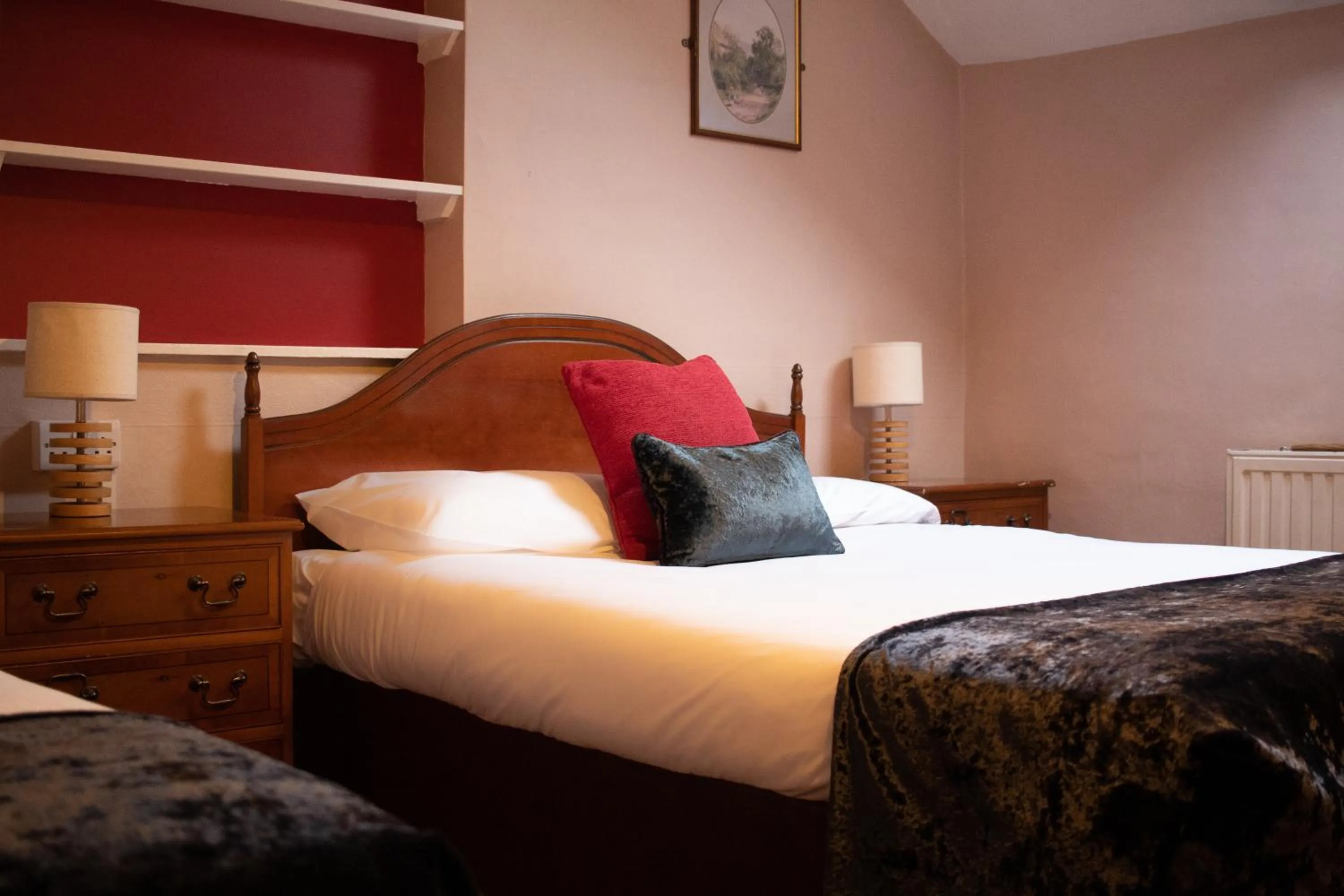 Bedroom, Bed in Bridge Hotel