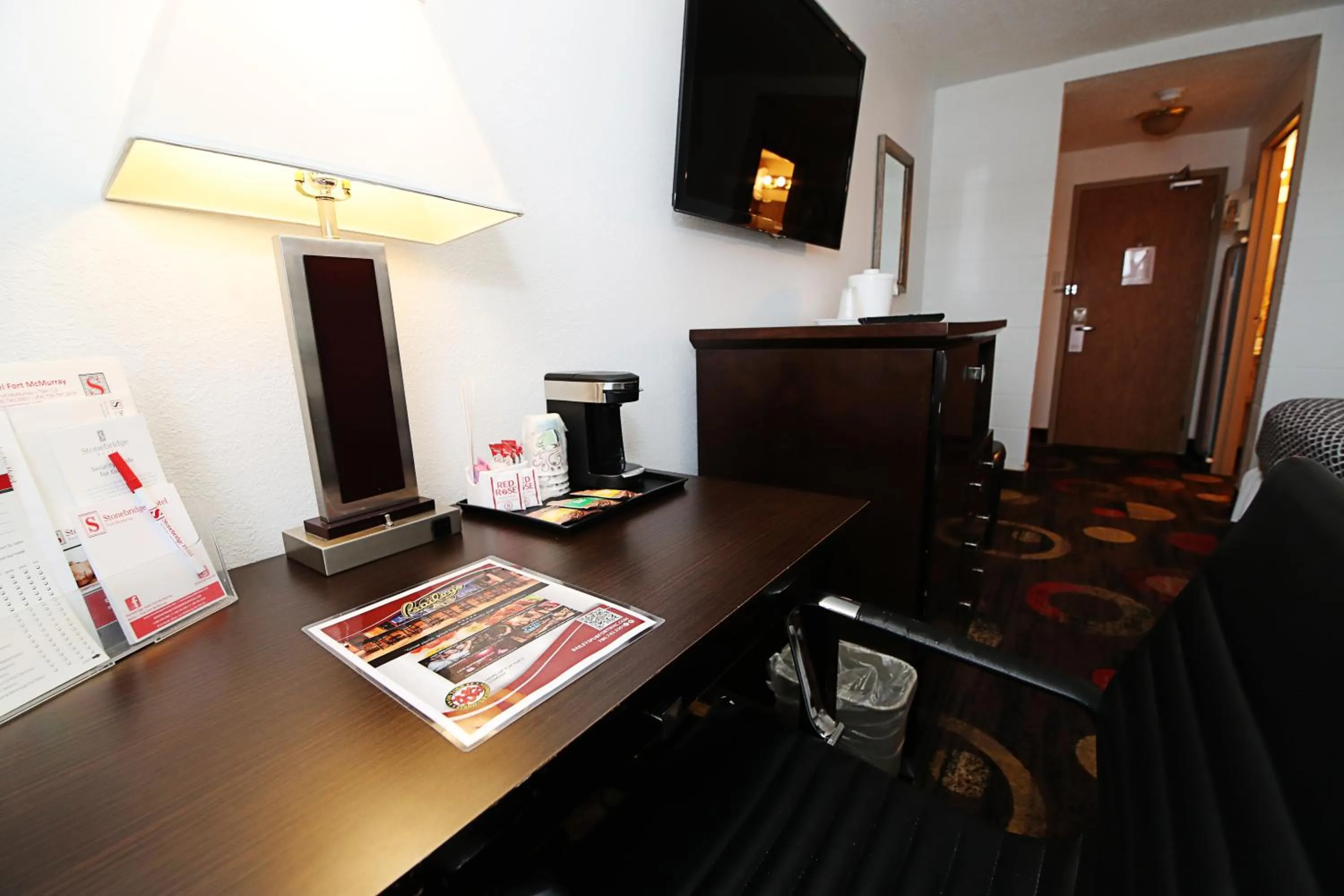 TV and multimedia in Stonebridge Hotel