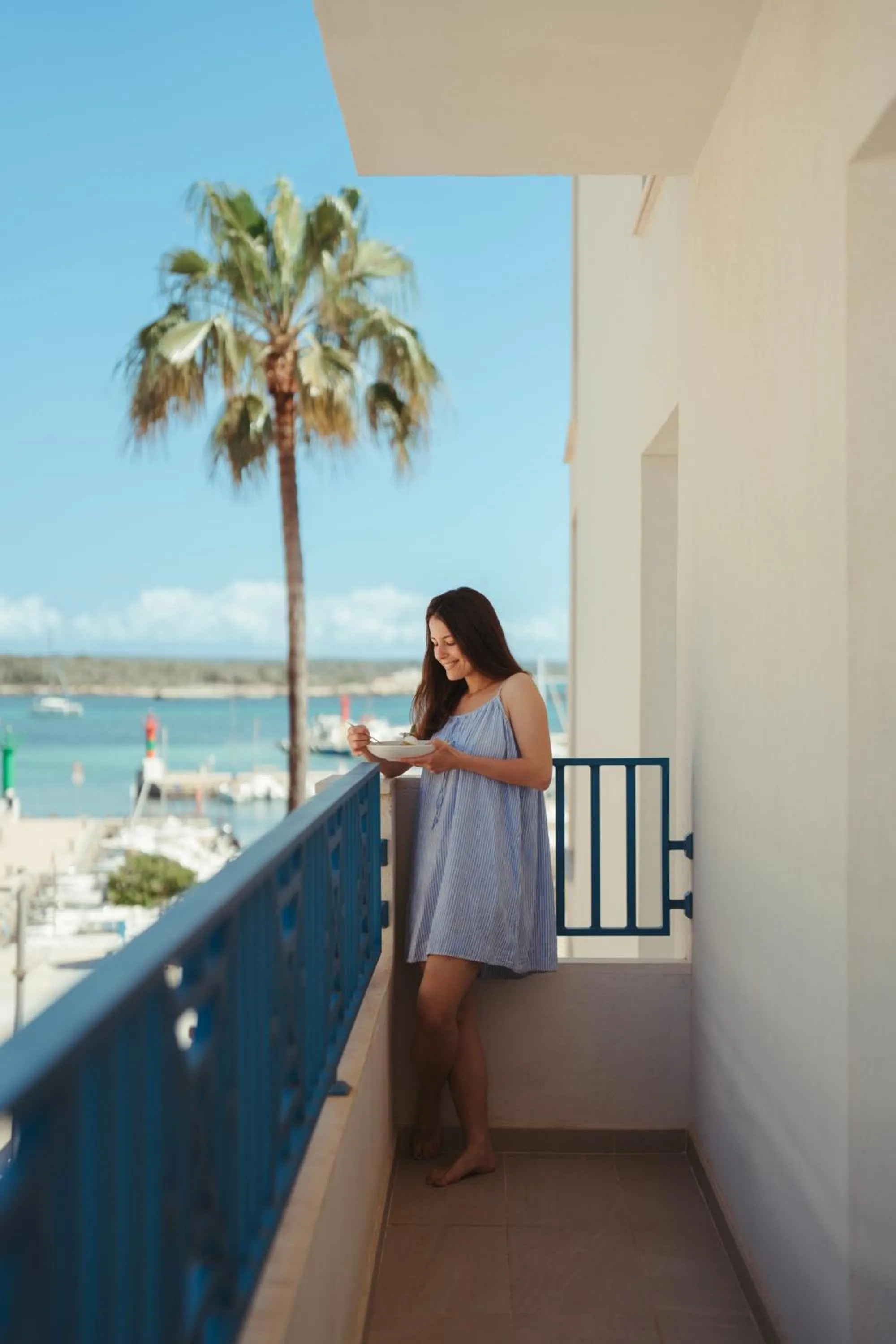 People in Hotel Honucai