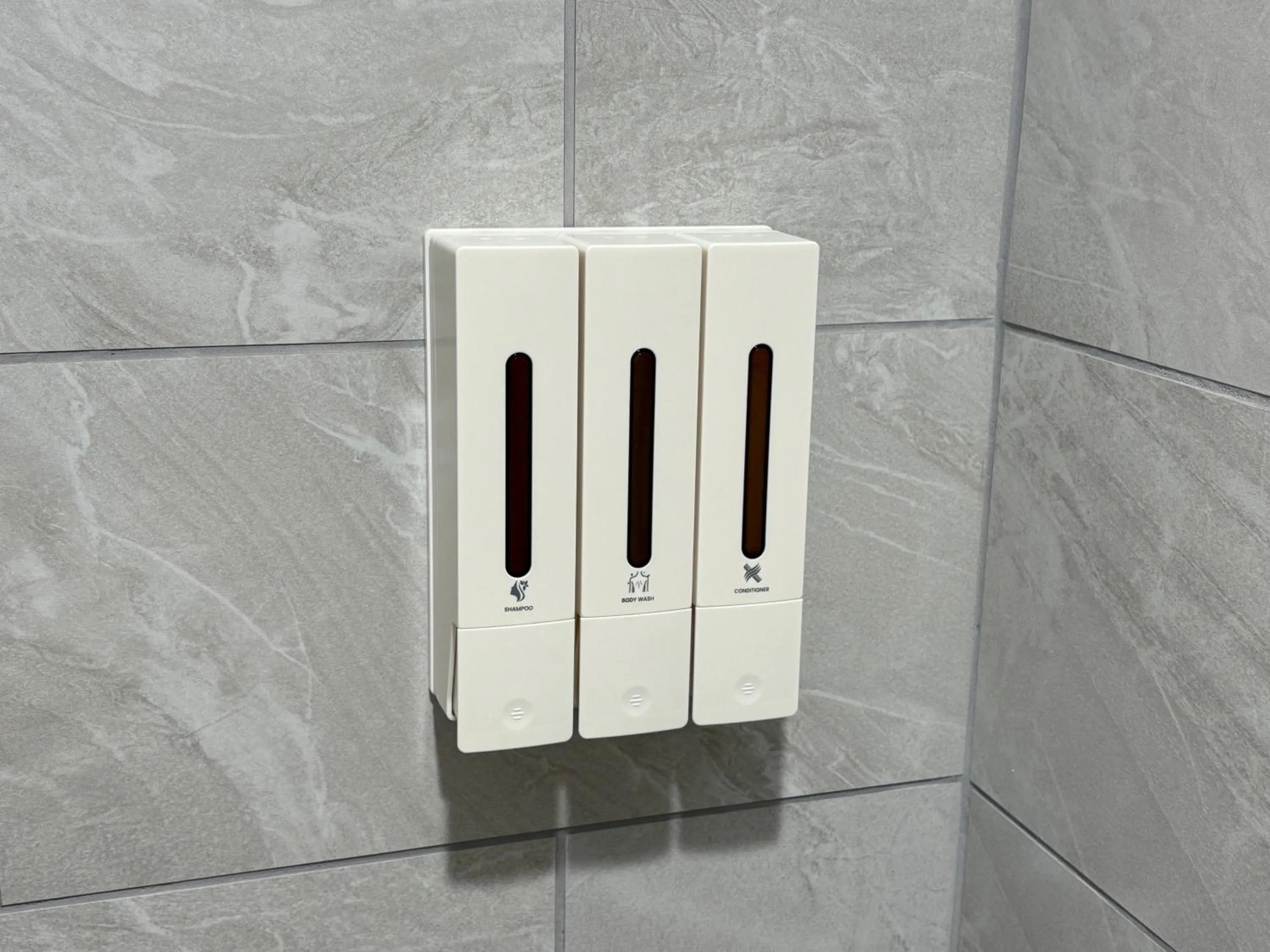 Shower in First Cabin International Hawaii