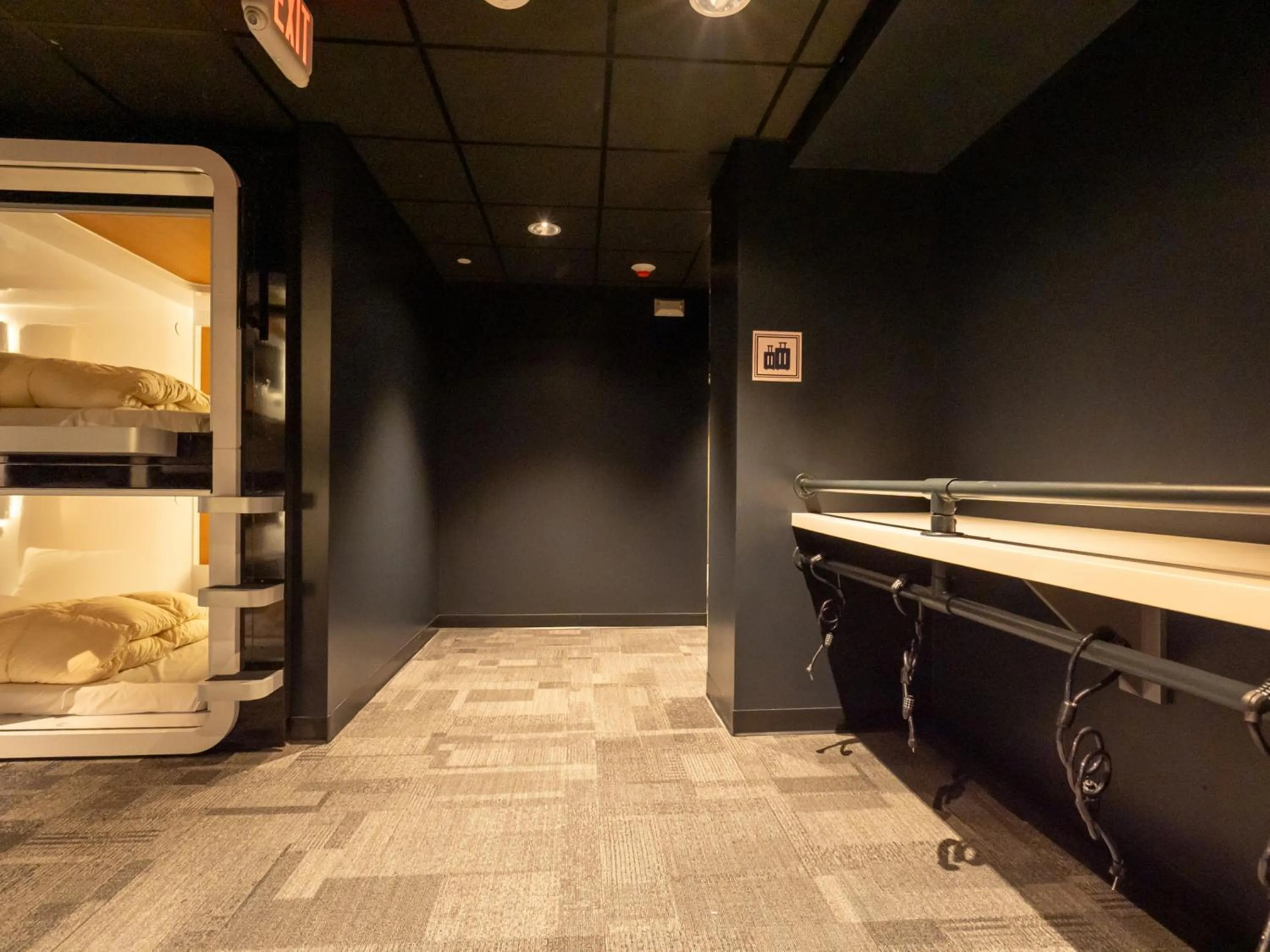 Area and facilities in First Cabin International Hawaii