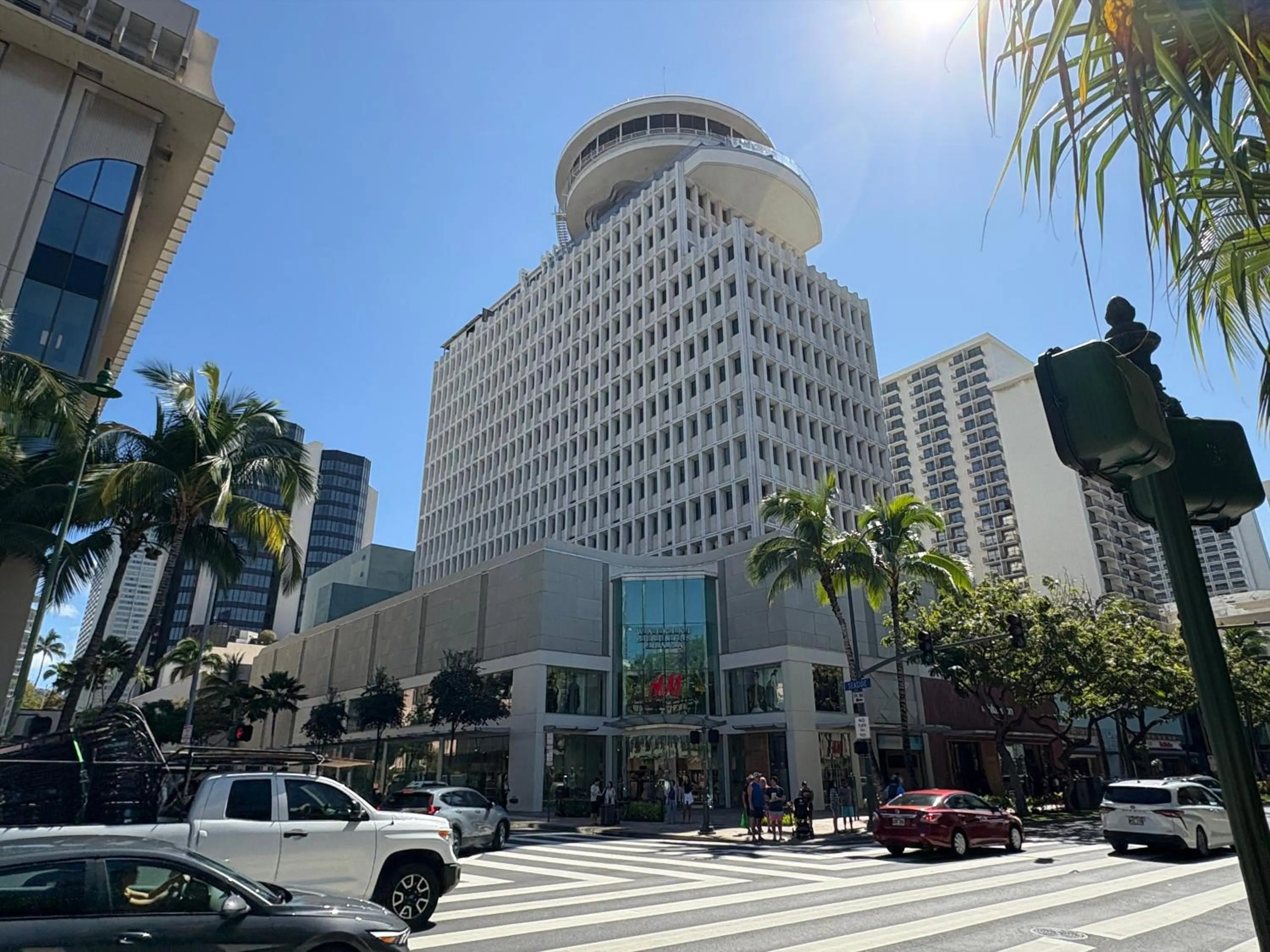 Property building in First Cabin International Hawaii