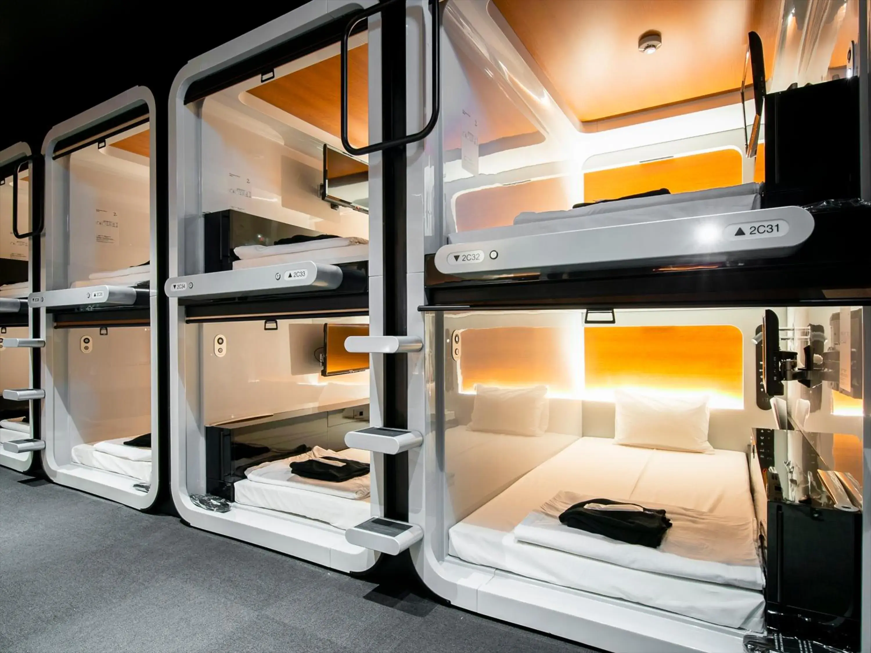 Single Bed in Male Dormitory Room in First Cabin International Hawaii Single Bed in Male Dormitory Room in First Cabin International Hawaii