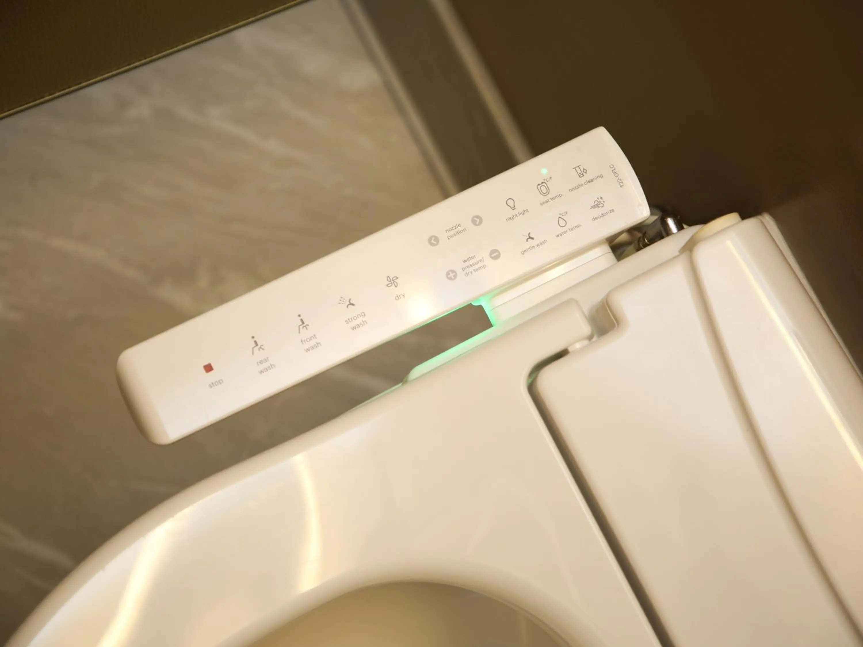 Toilet in First Cabin International Hawaii