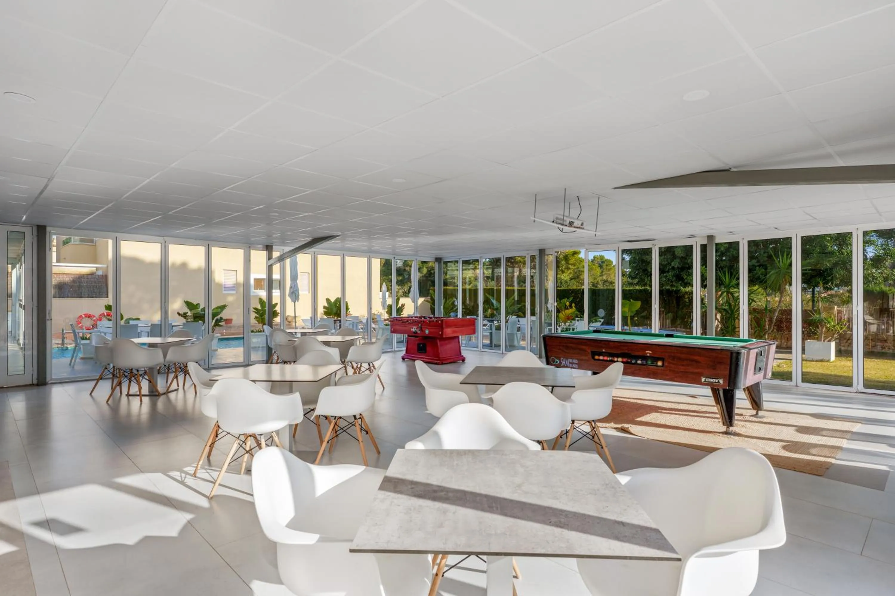 Living room in Bluewater Hotel