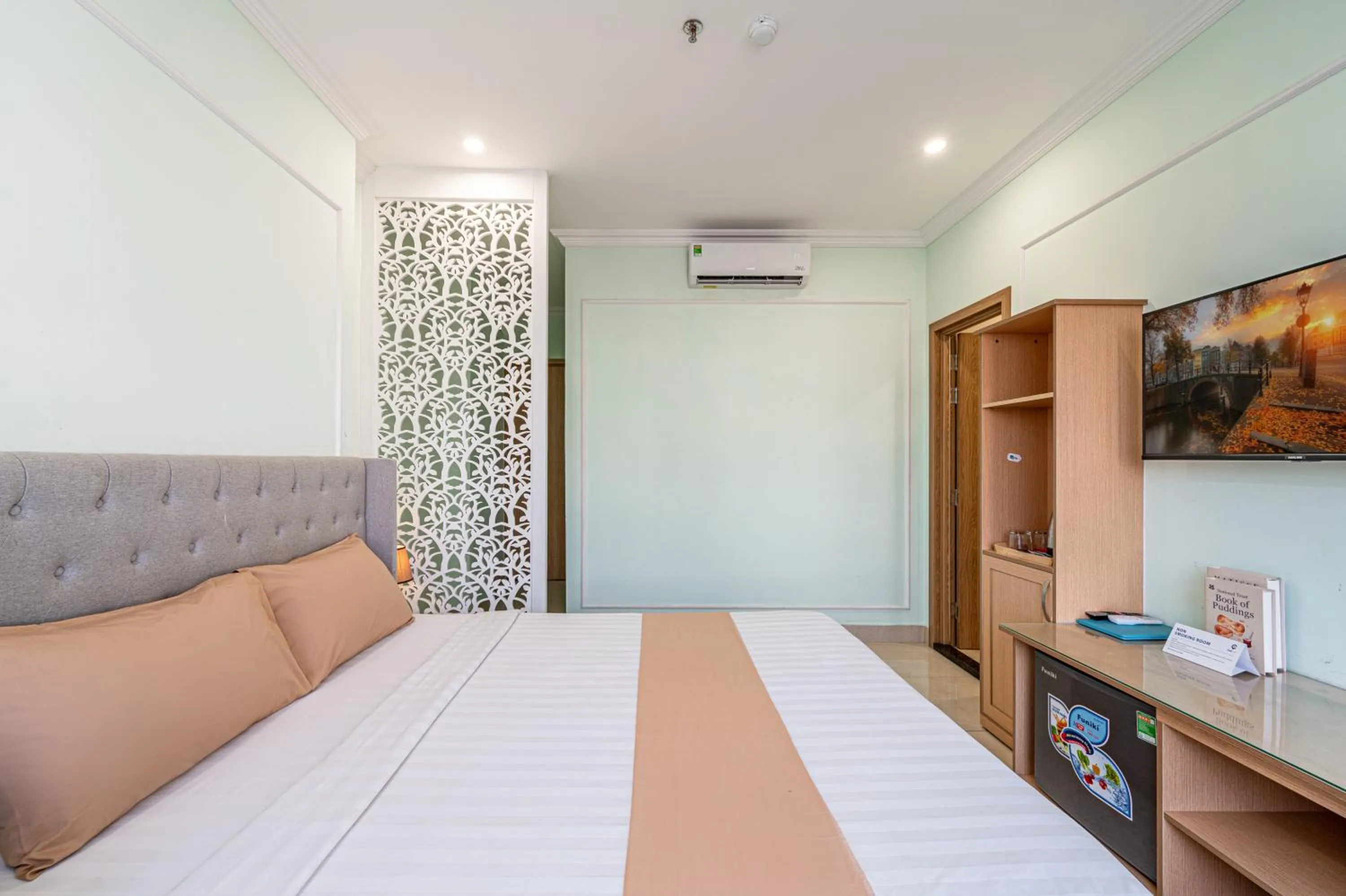 Bed in Cozrum - Love Hotel Trần Thị Nghỉ