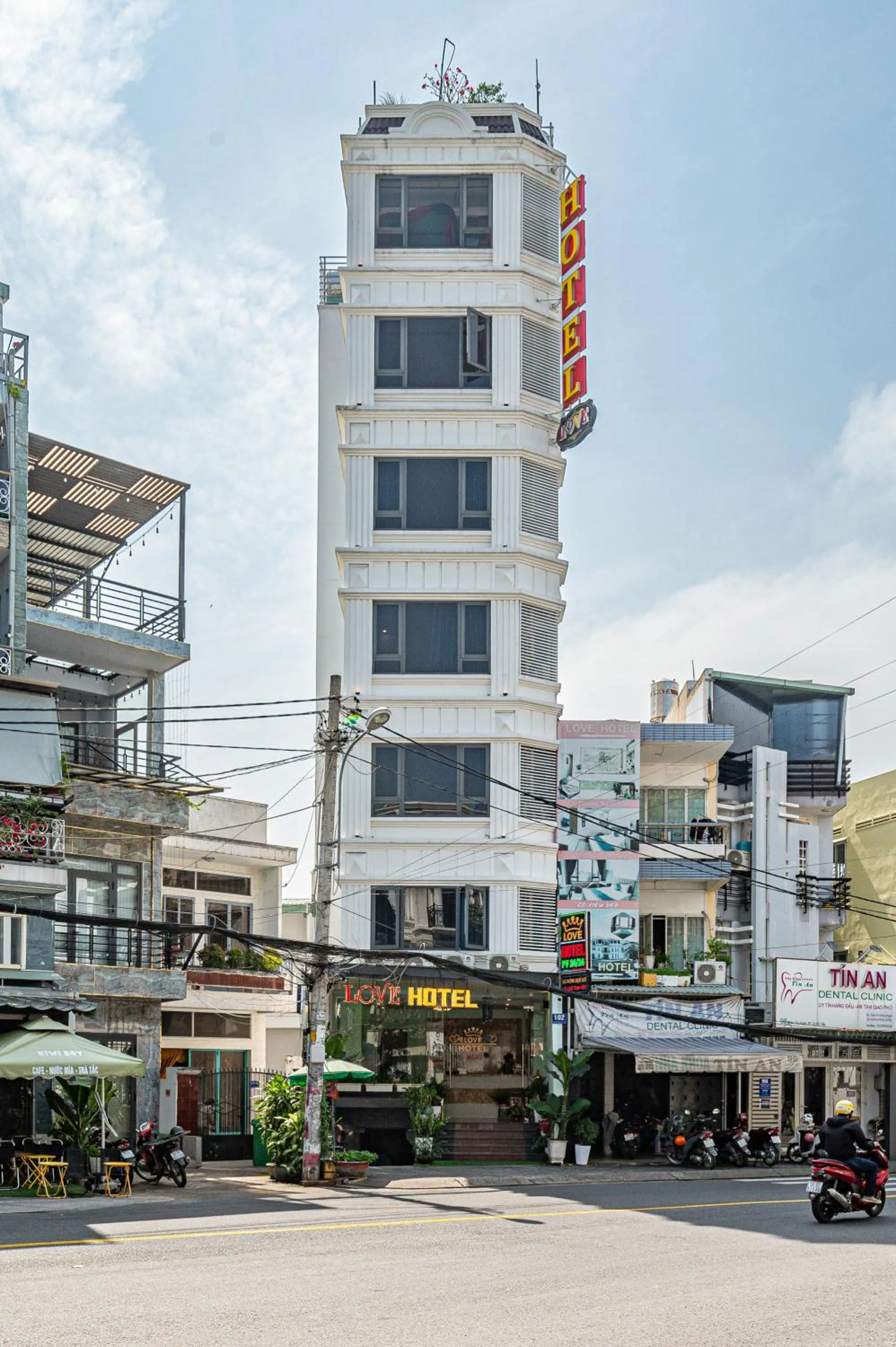 Property building in Cozrum - Love Hotel Trần Thị Nghỉ