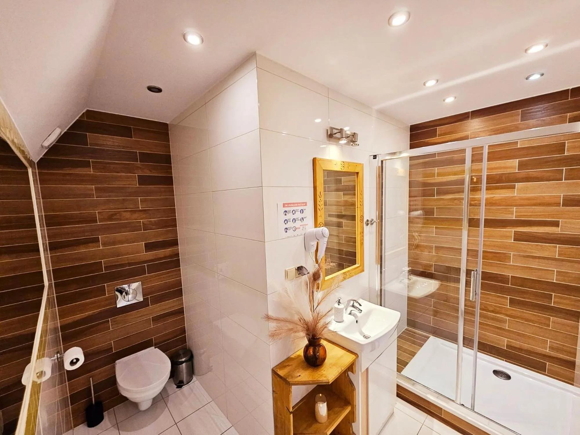 Shower in Willa Regina II Resort & SPA