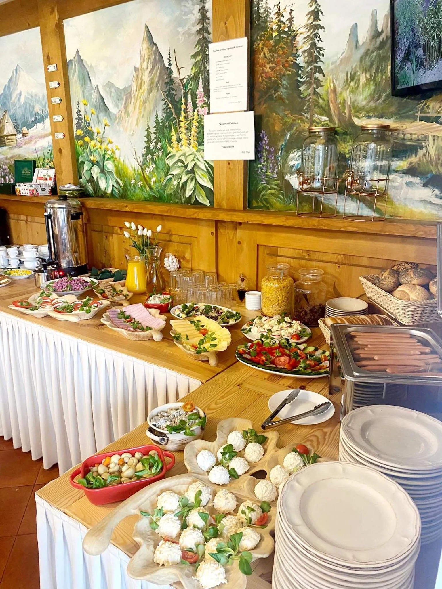 Buffet breakfast in Willa Regina II Resort & SPA