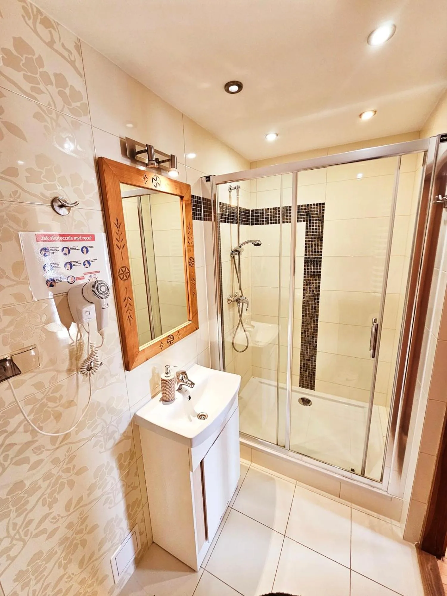 Shower in Willa Regina II Resort & SPA