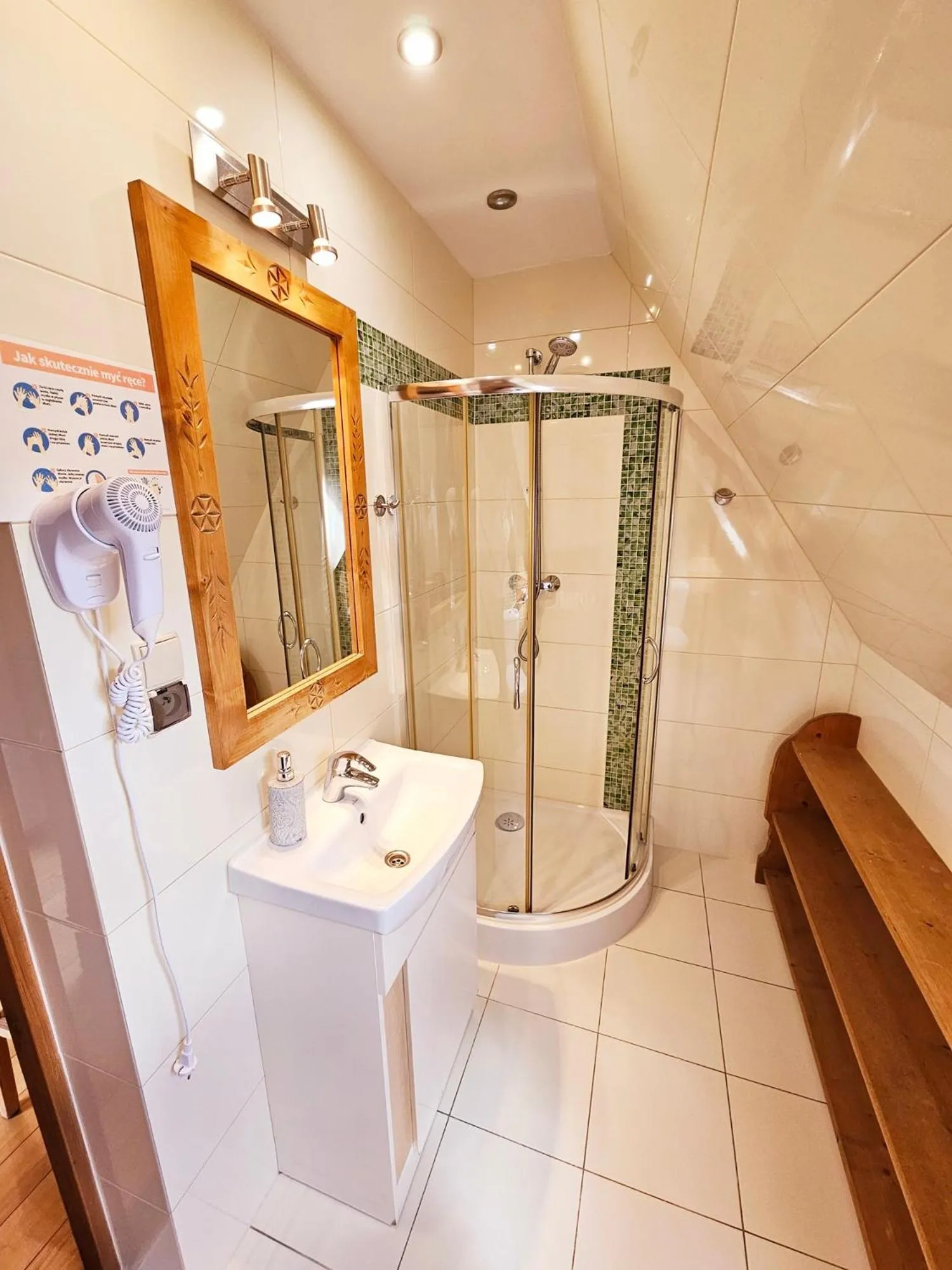 Shower in Willa Regina II Resort & SPA