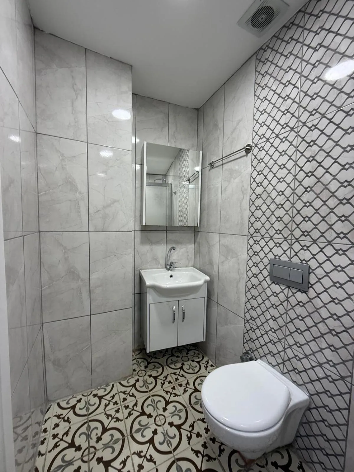 Shower in Grand Bedir