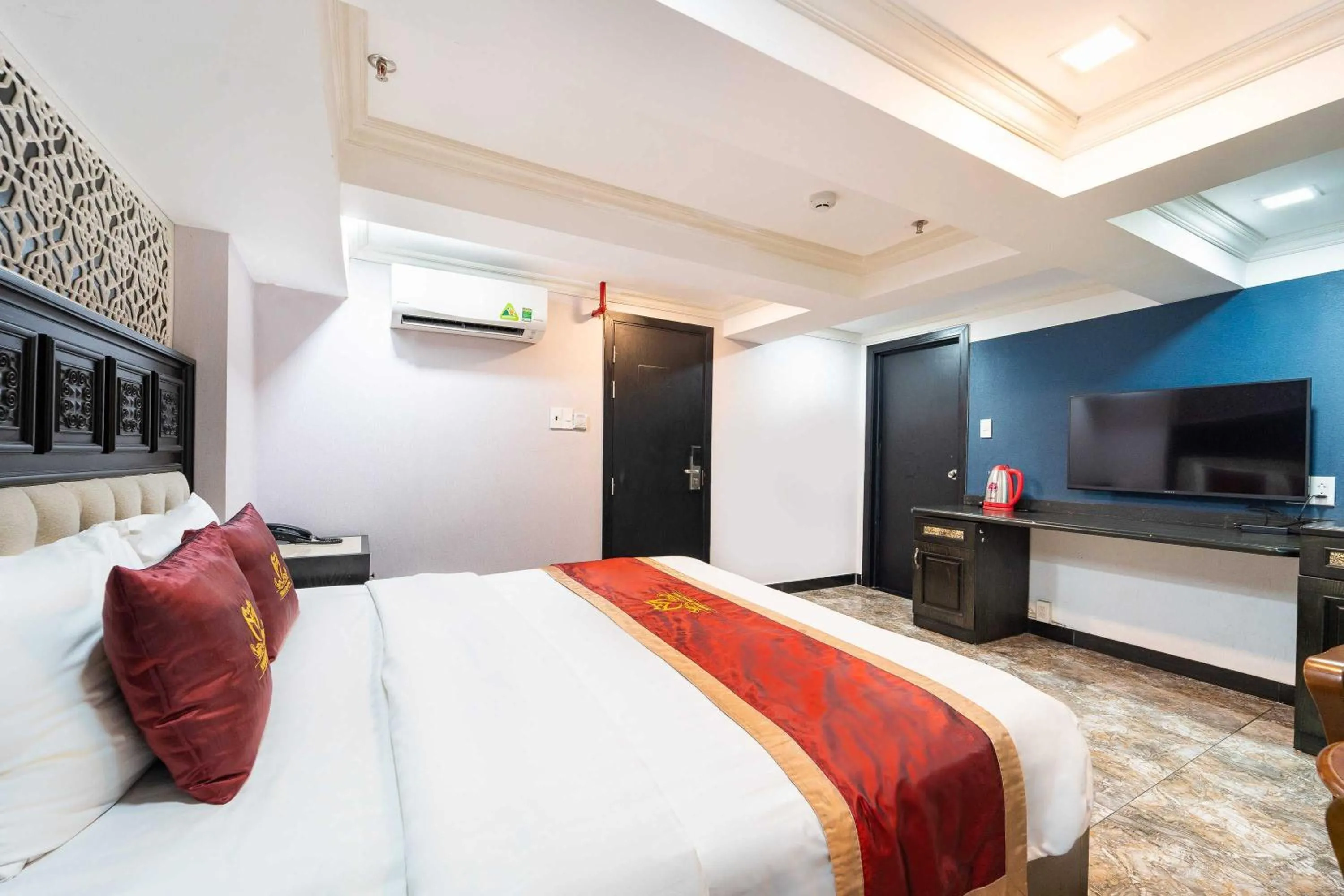 Bedroom, Bed in Collection O Havana Airport Hotel