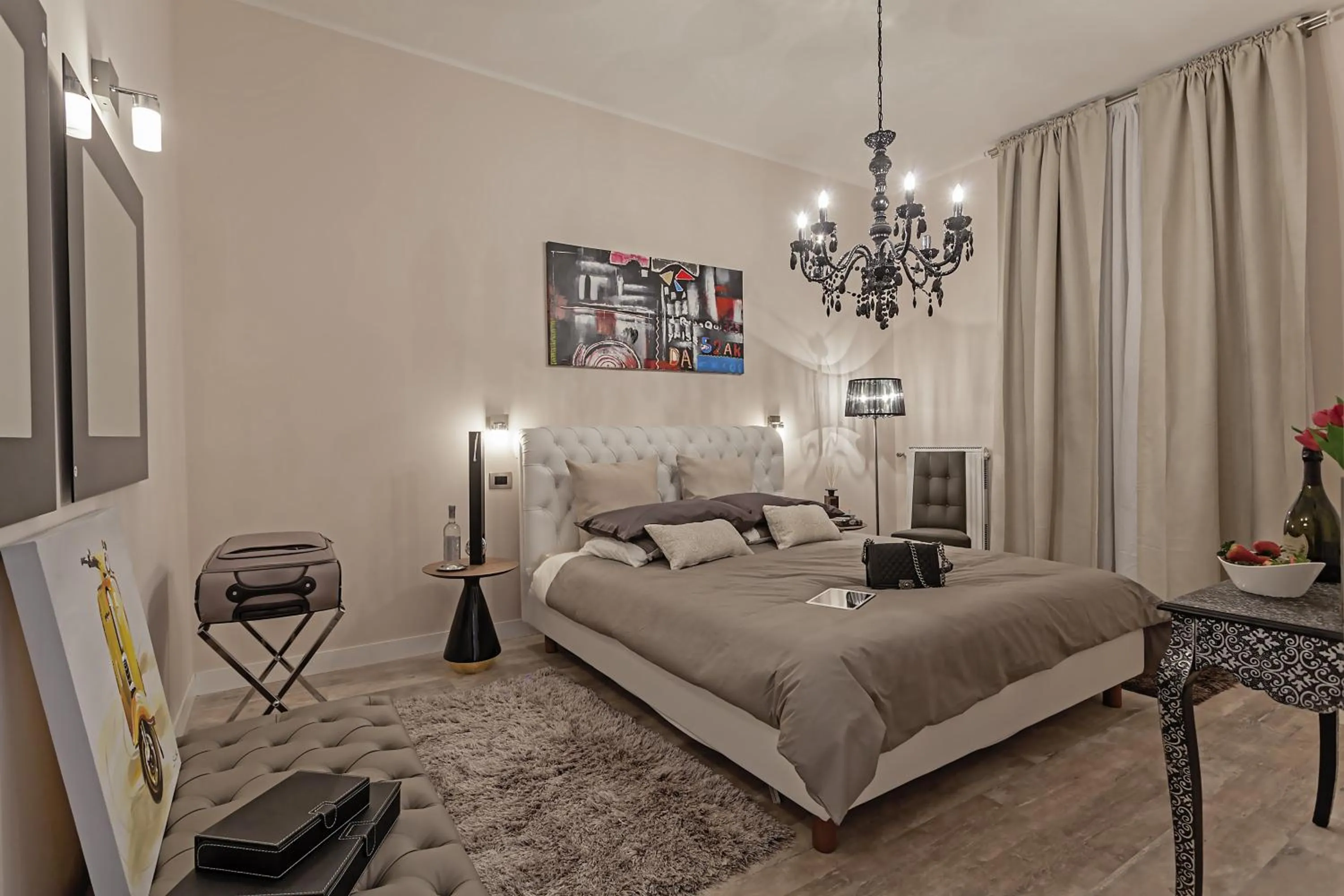 Bedroom, Bed in St. George's Vatican Suites