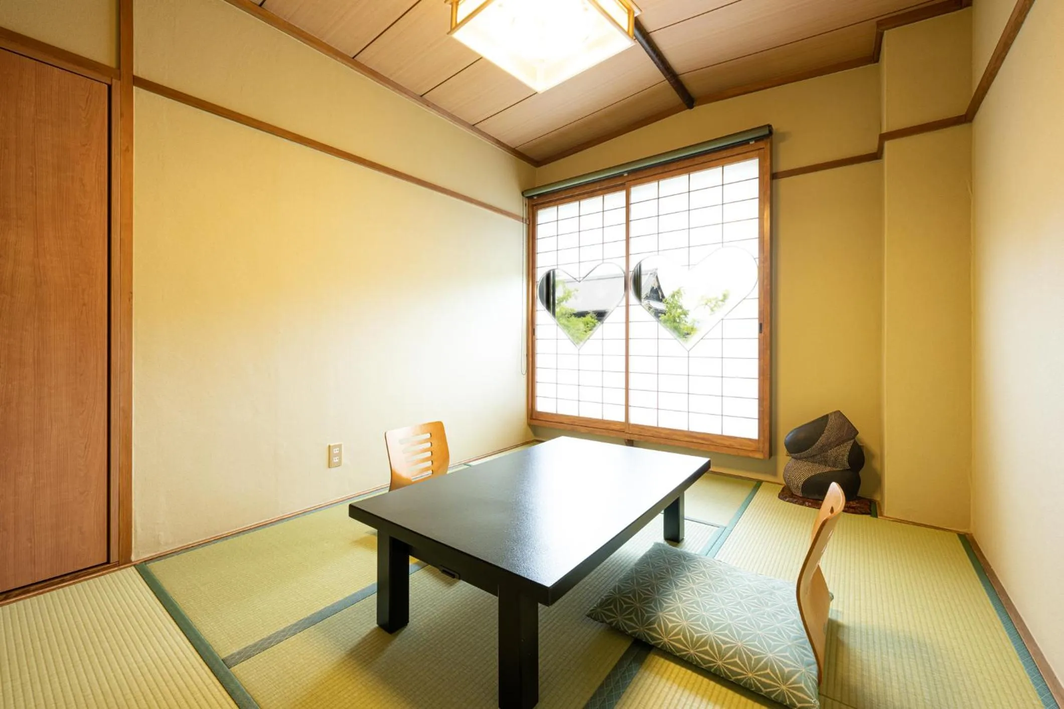 Photo of the whole room in Yamadaya Ryokan
