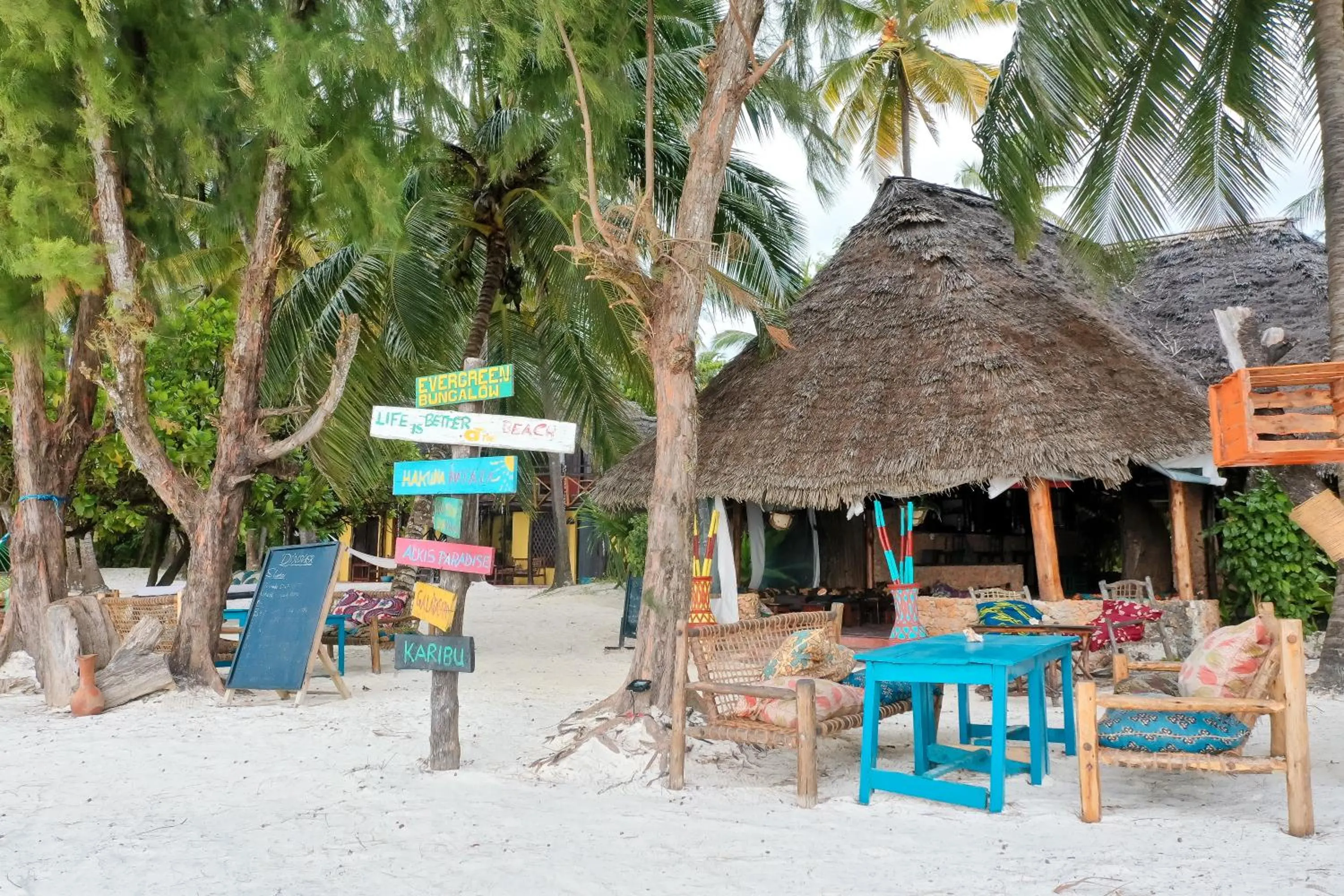 Restaurant/places to eat in Evergreen Bungalows