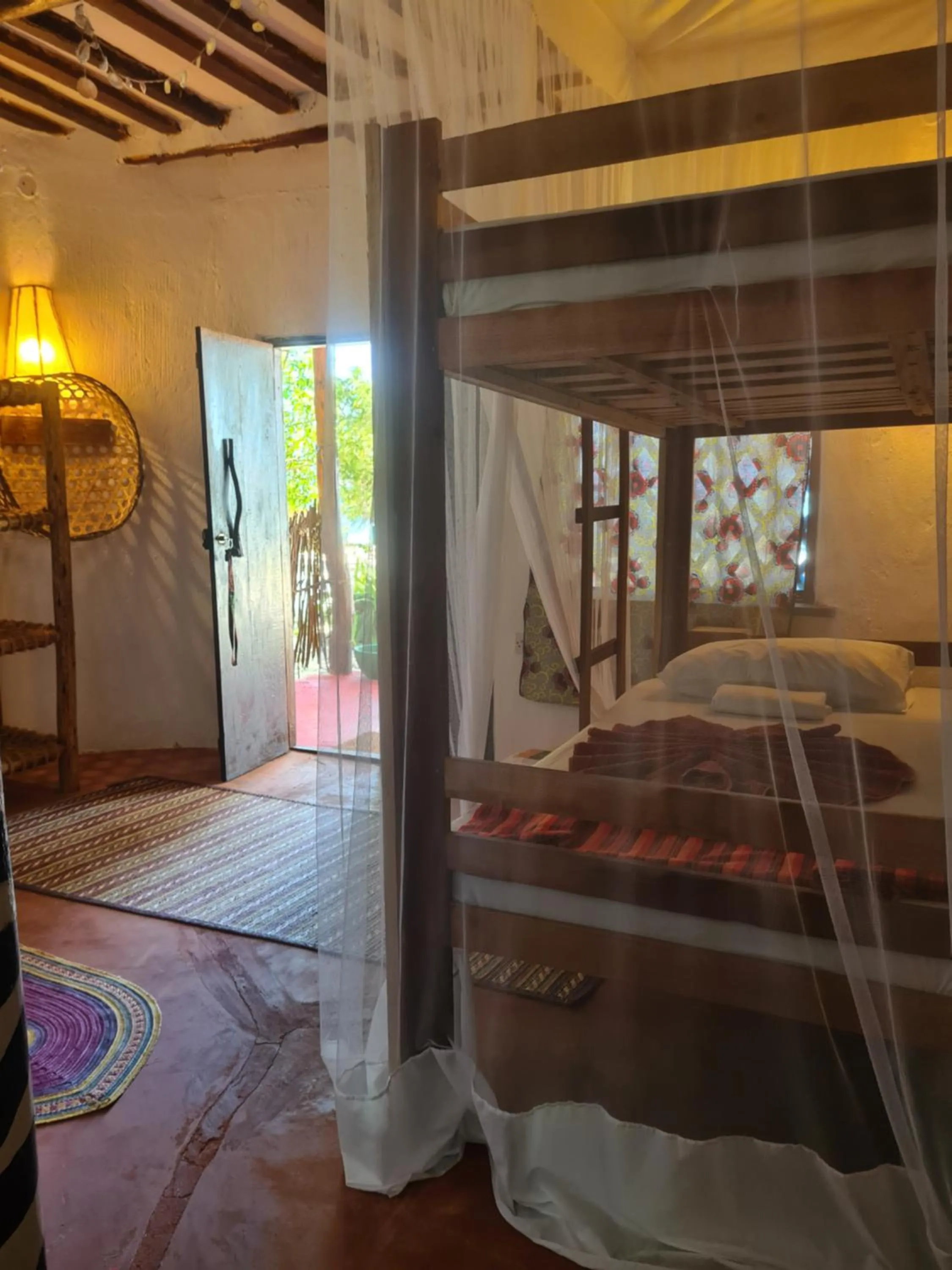 Bedroom, Bed in Evergreen Bungalows