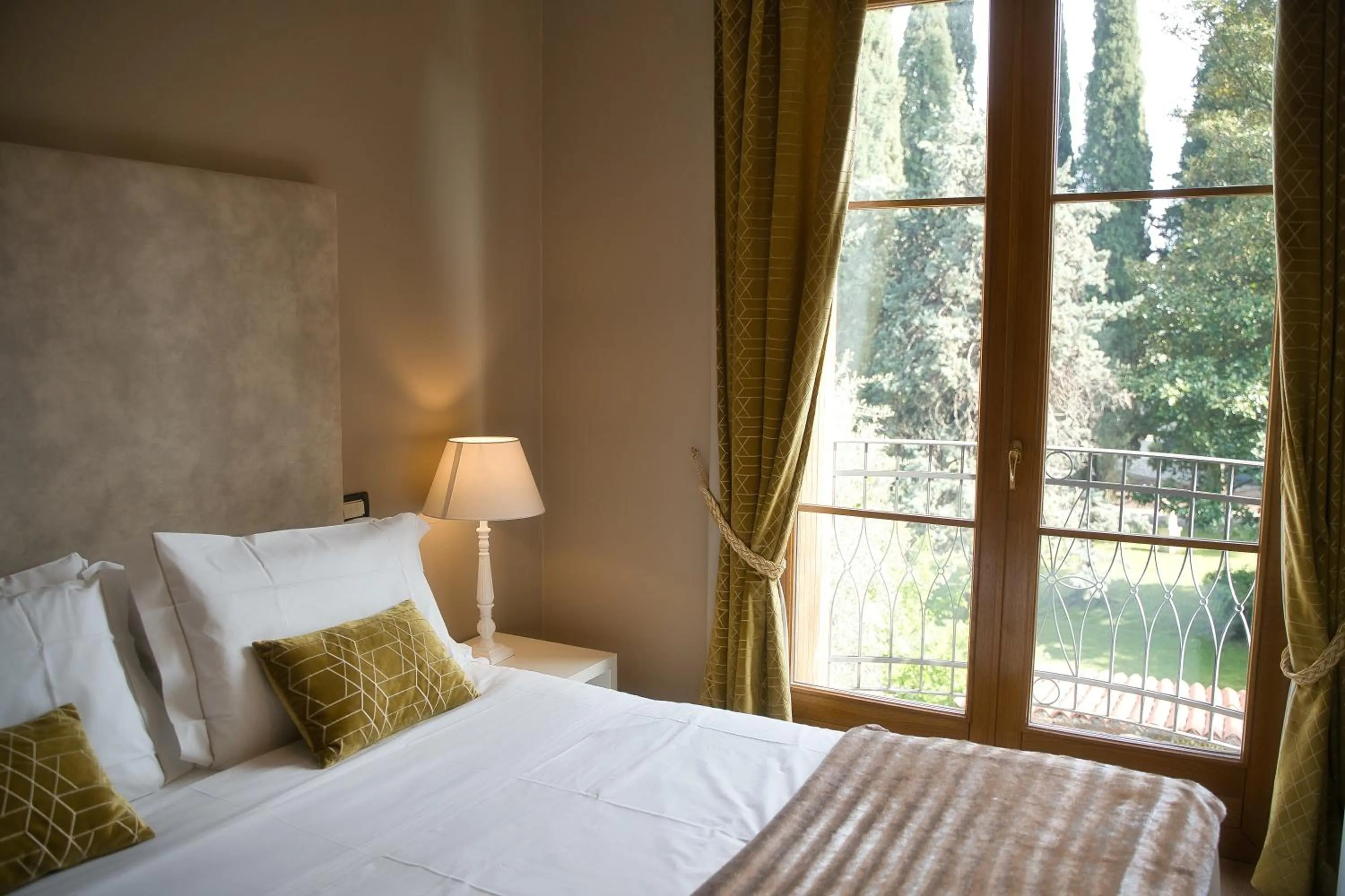 Bedroom in Hotel Villa Maria Au Lac - Estella Hotels Italia