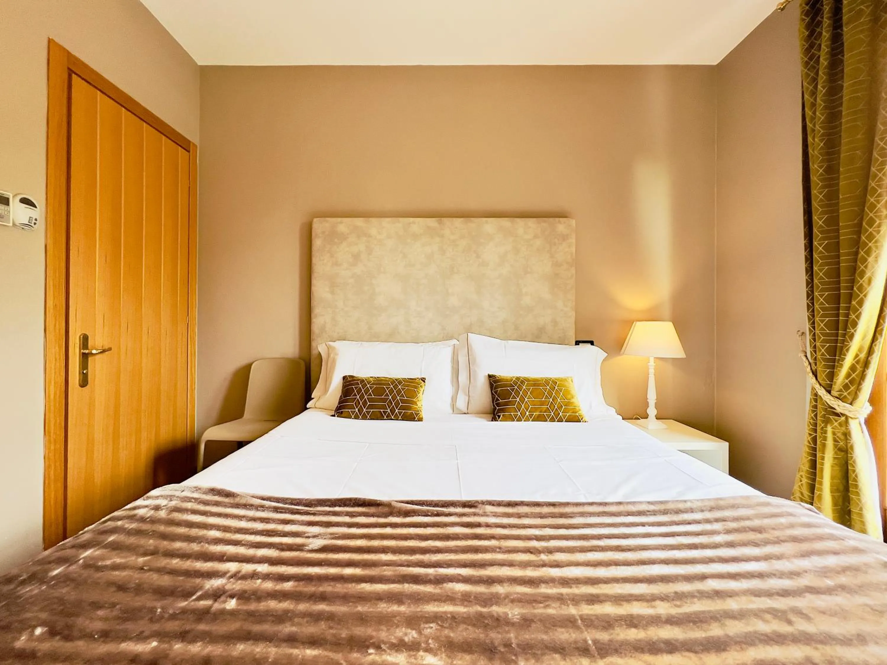 Bed in Hotel Villa Maria Au Lac - Estella Hotels Italia