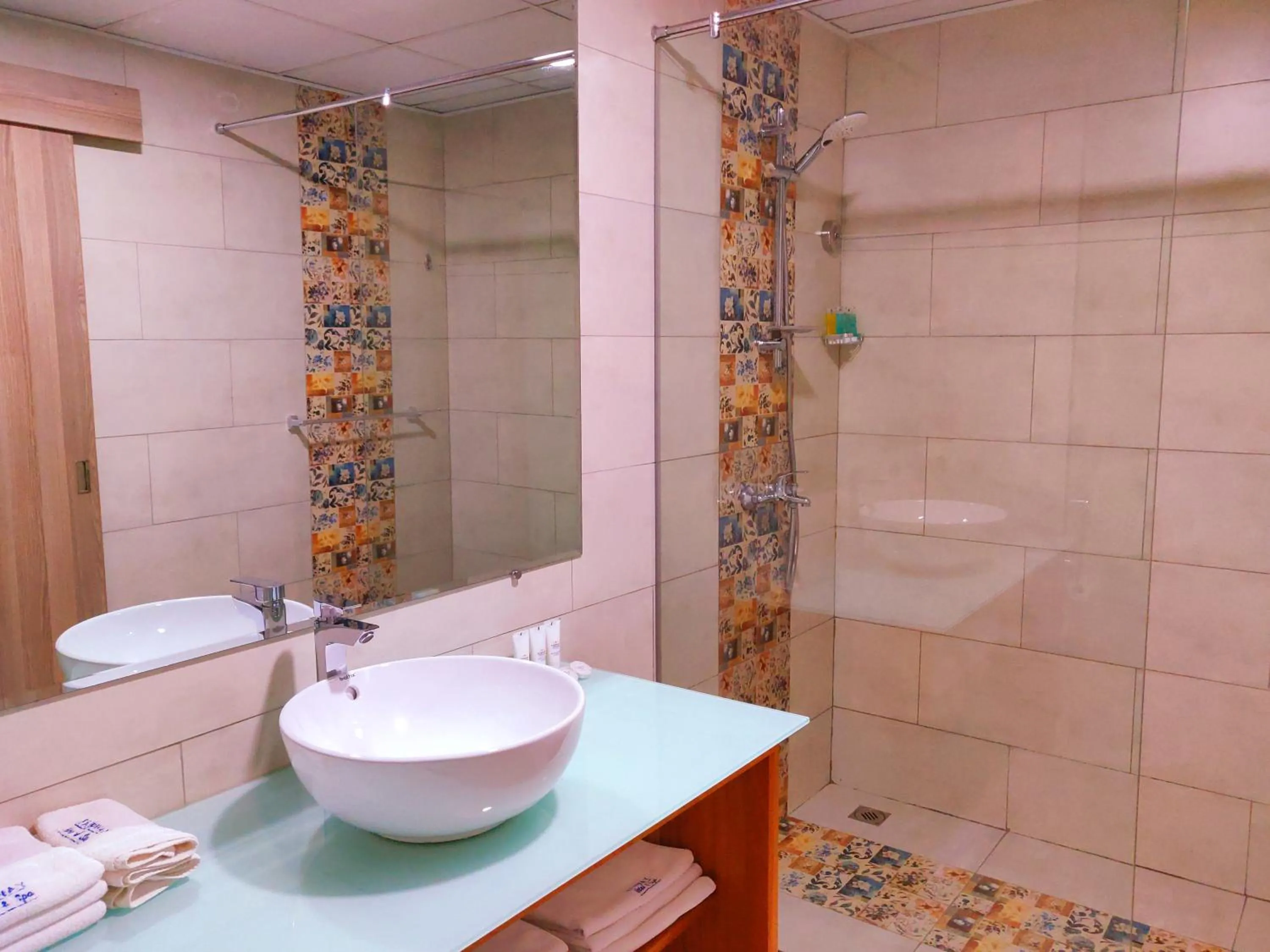 Bathroom in Fairway Hotel & Spa