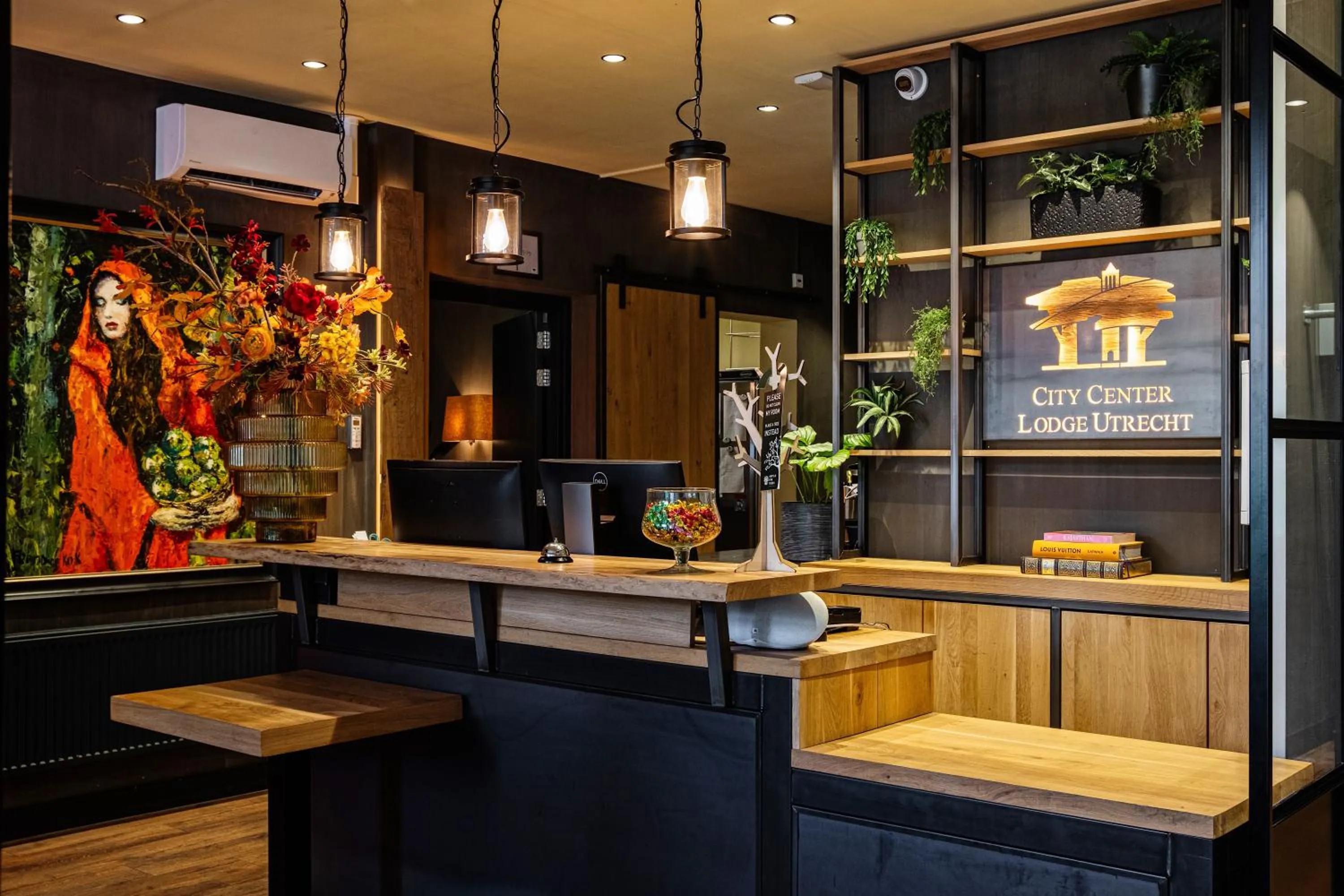 Property building in City Center Lodge Utrecht