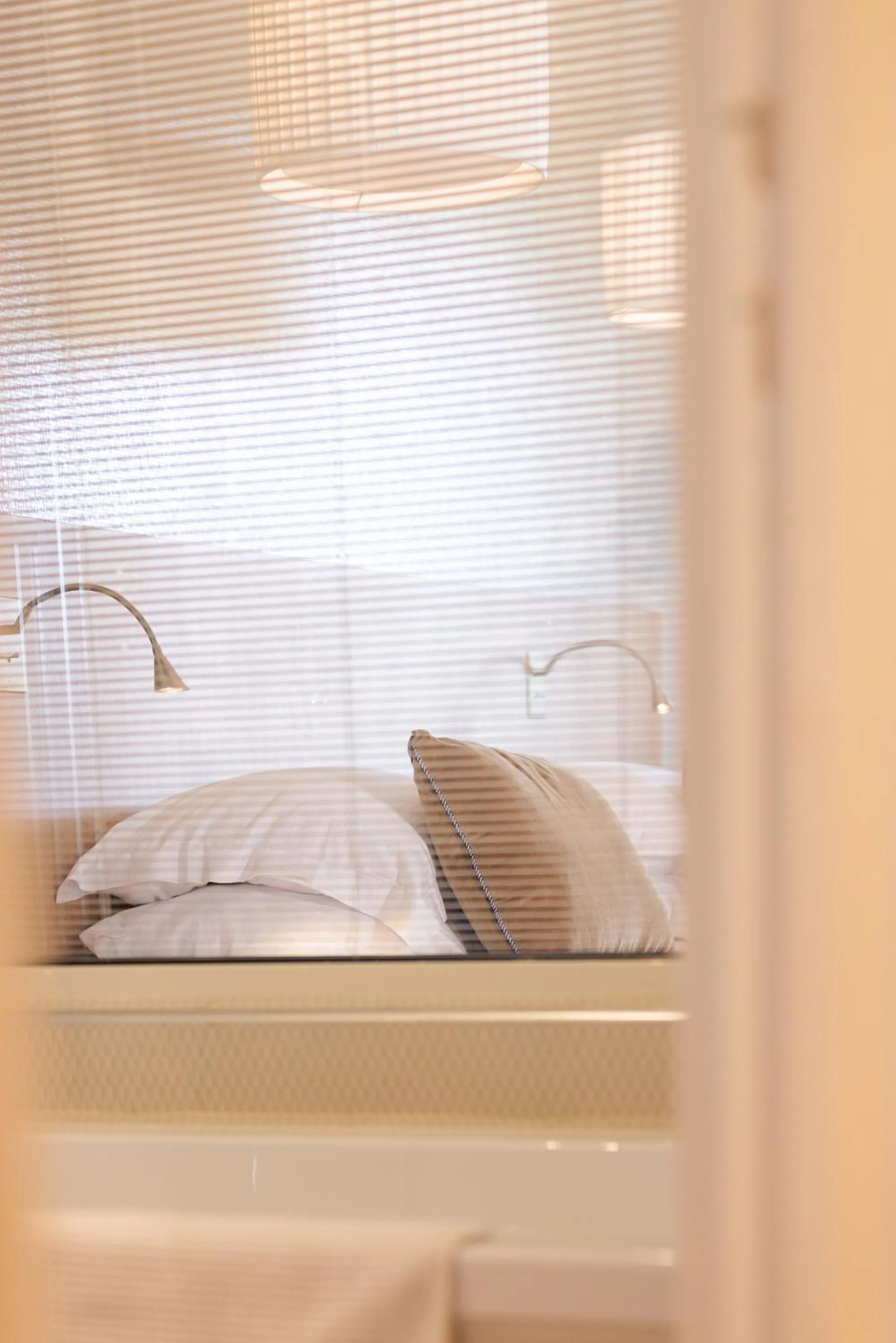 Bedroom, Bed in Hotel des Lices