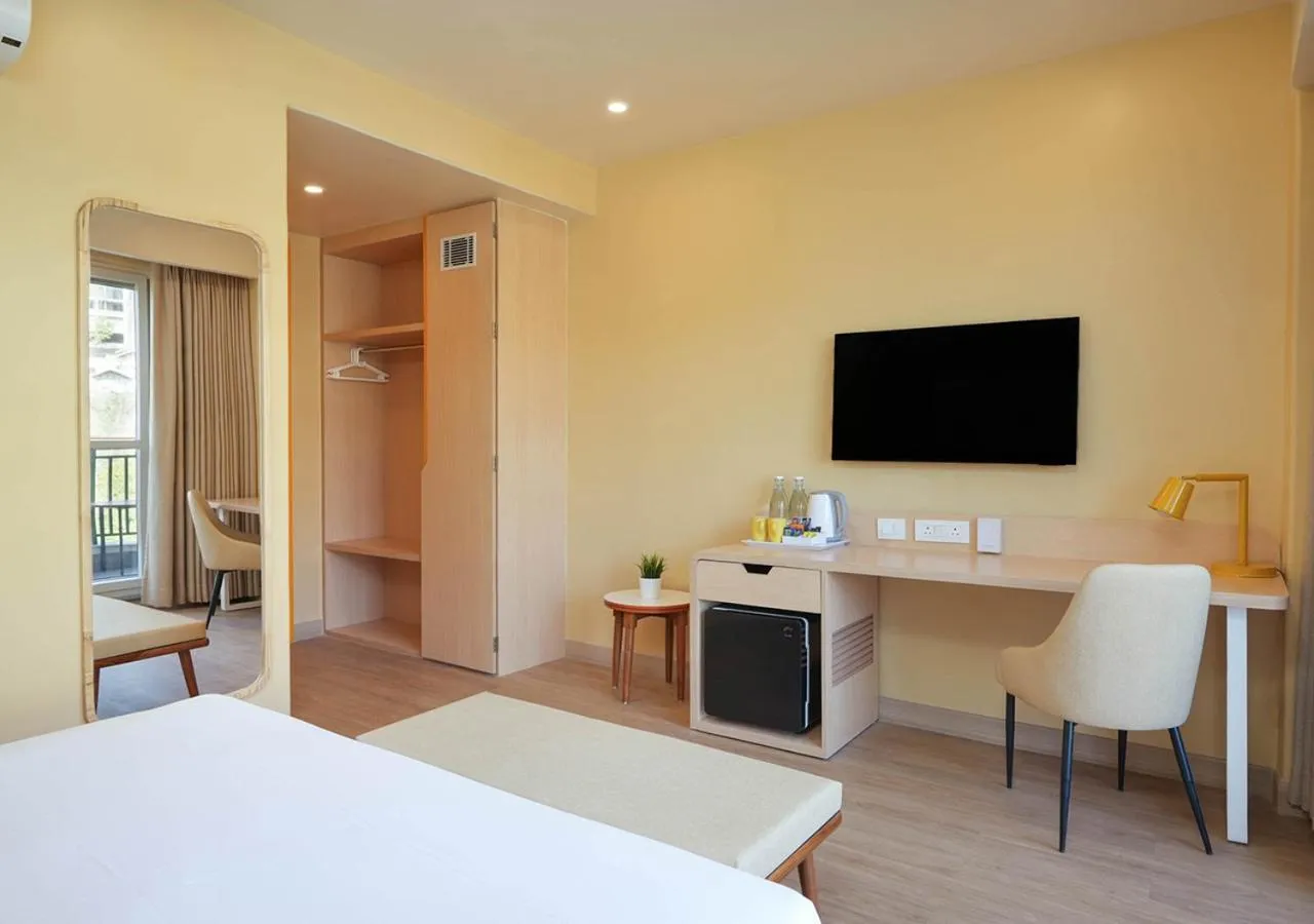 Bedroom, Bed in Bloom Boutique l Rishikesh Hills