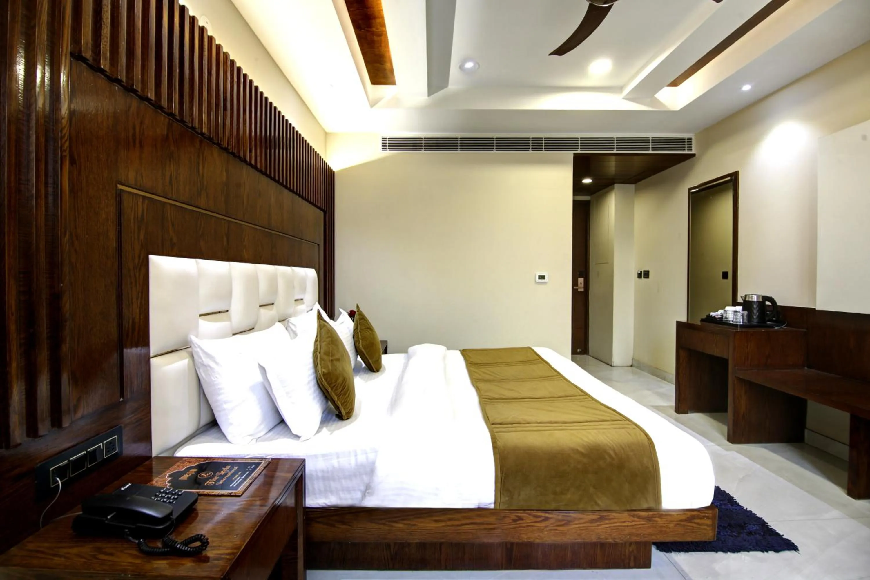 Bedroom, Bed in The Leena International-Near Connaught Place & New Delhi Railway Station