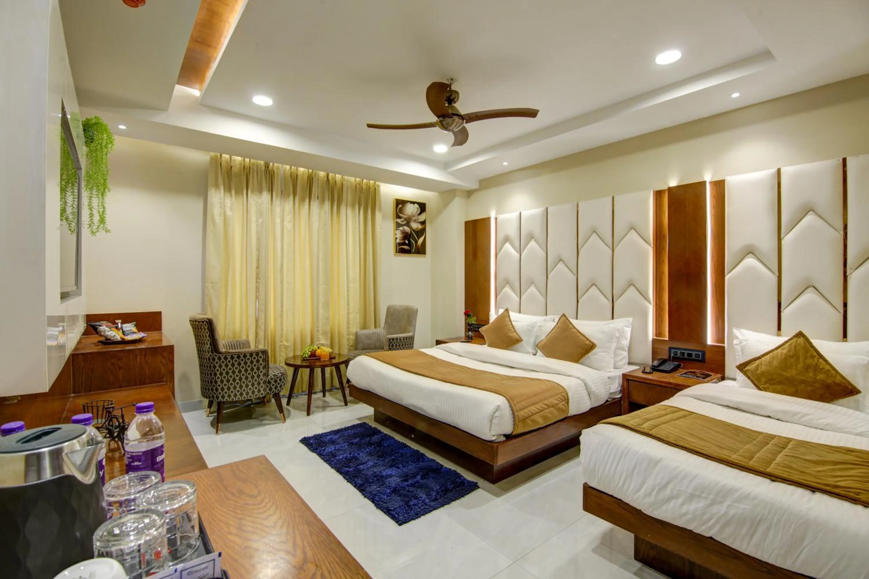 Bed in The Leena International-Near Connaught Place & New Delhi Railway Station