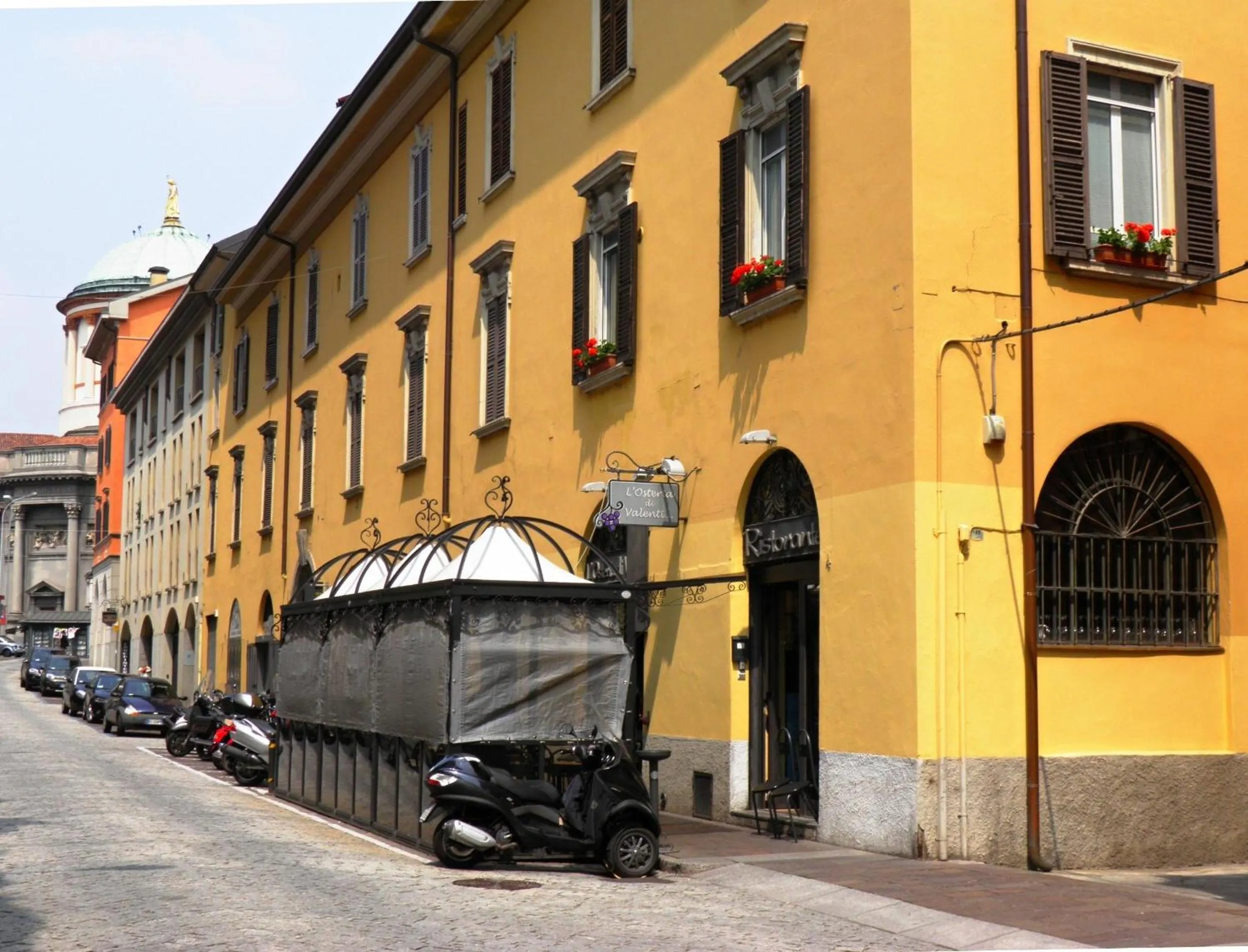 Property building in In Centro Charme