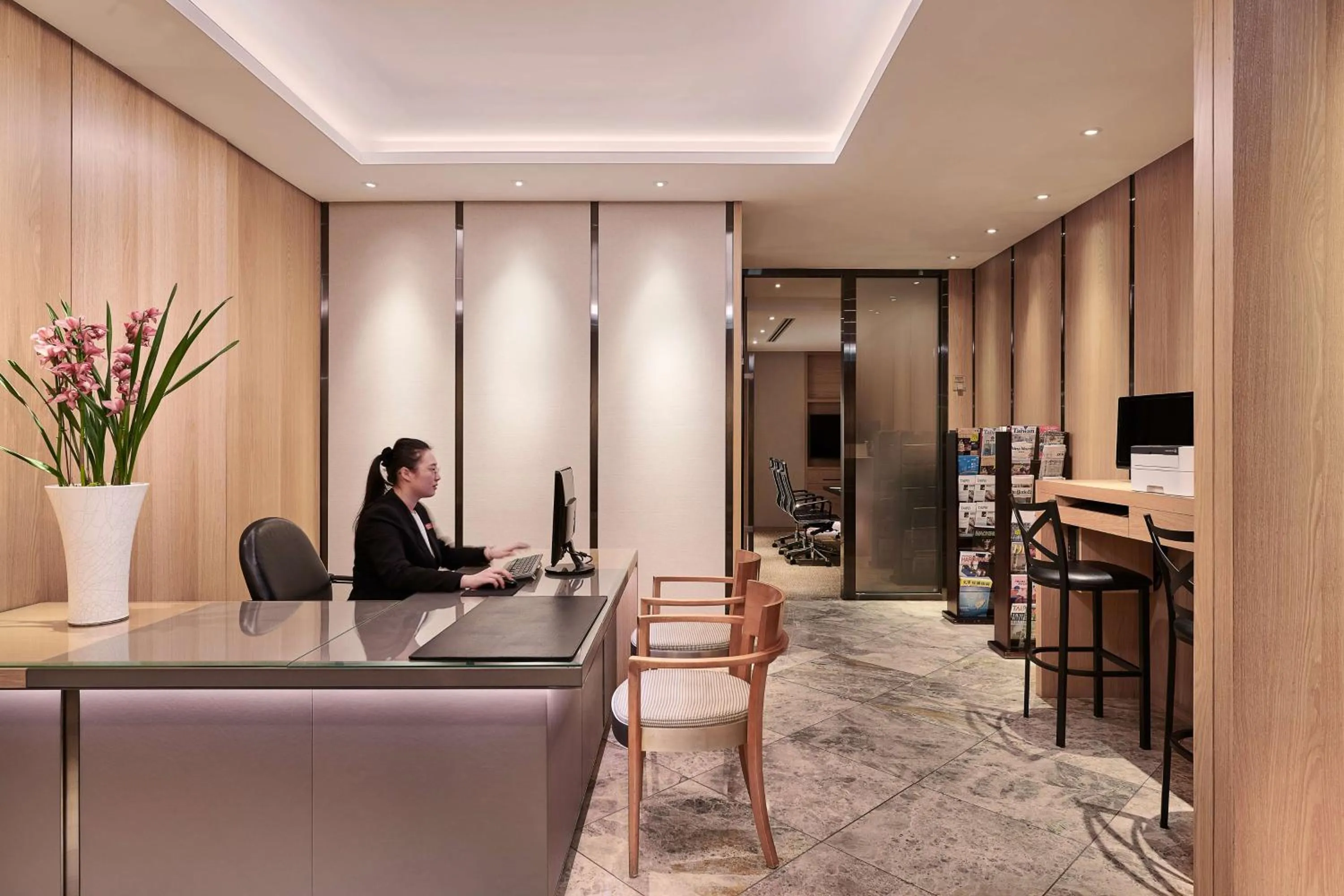 Business facilities in Grand Hyatt Taipei