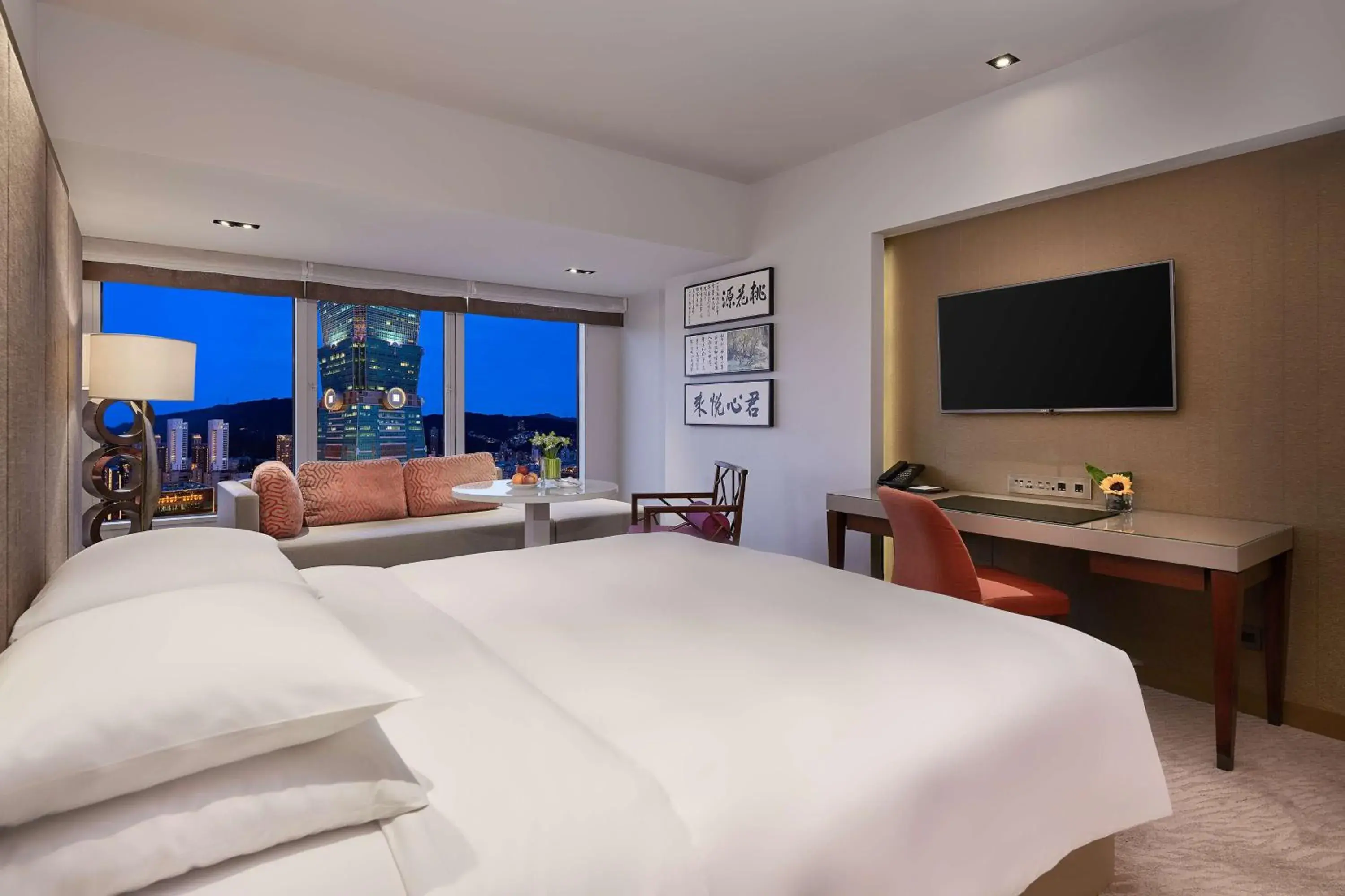 King Room with 101 View - Club Access in Grand Hyatt Taipei King Room with 101 View - Club Access in Grand Hyatt Taipei