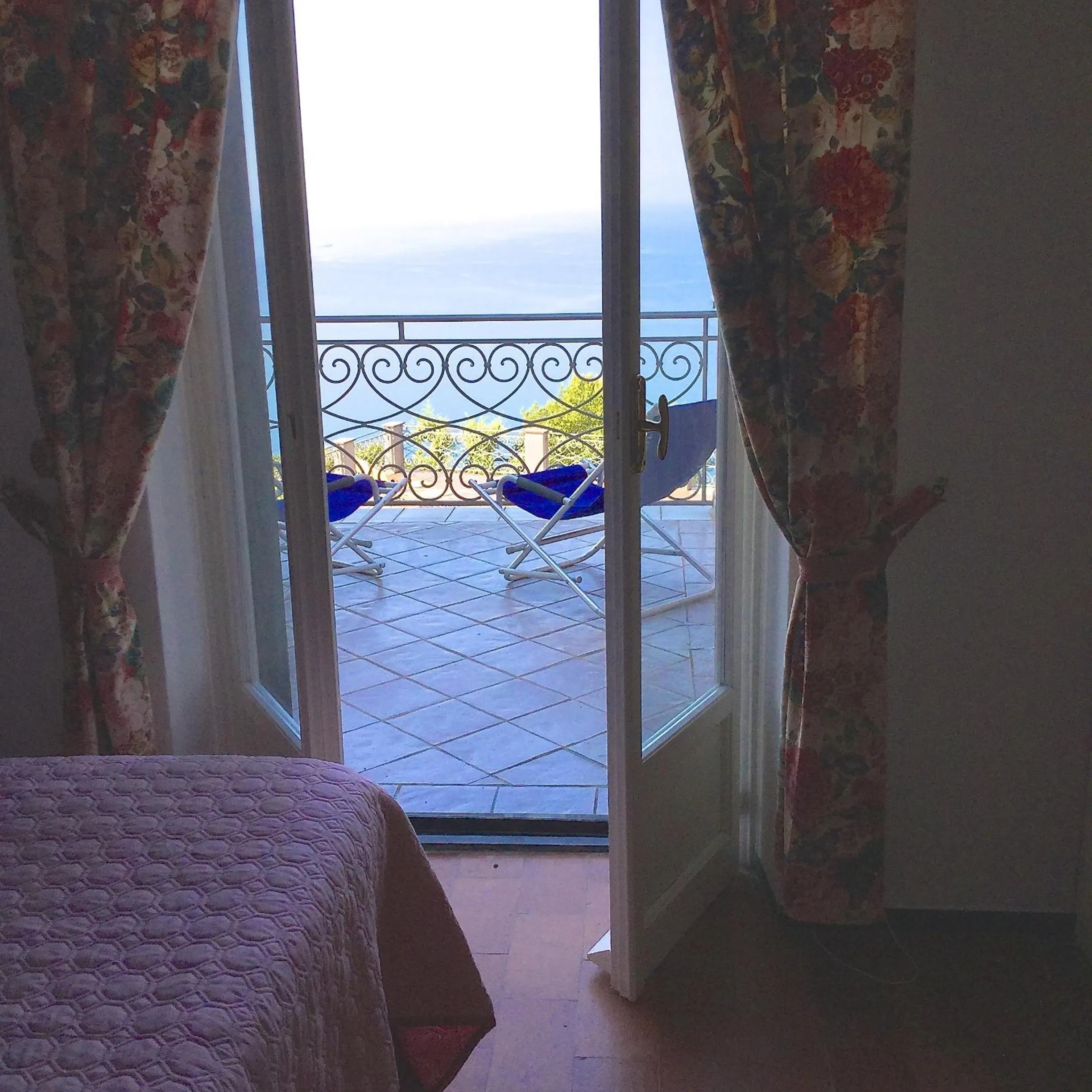 Patio, Bed in B&B Le Palme