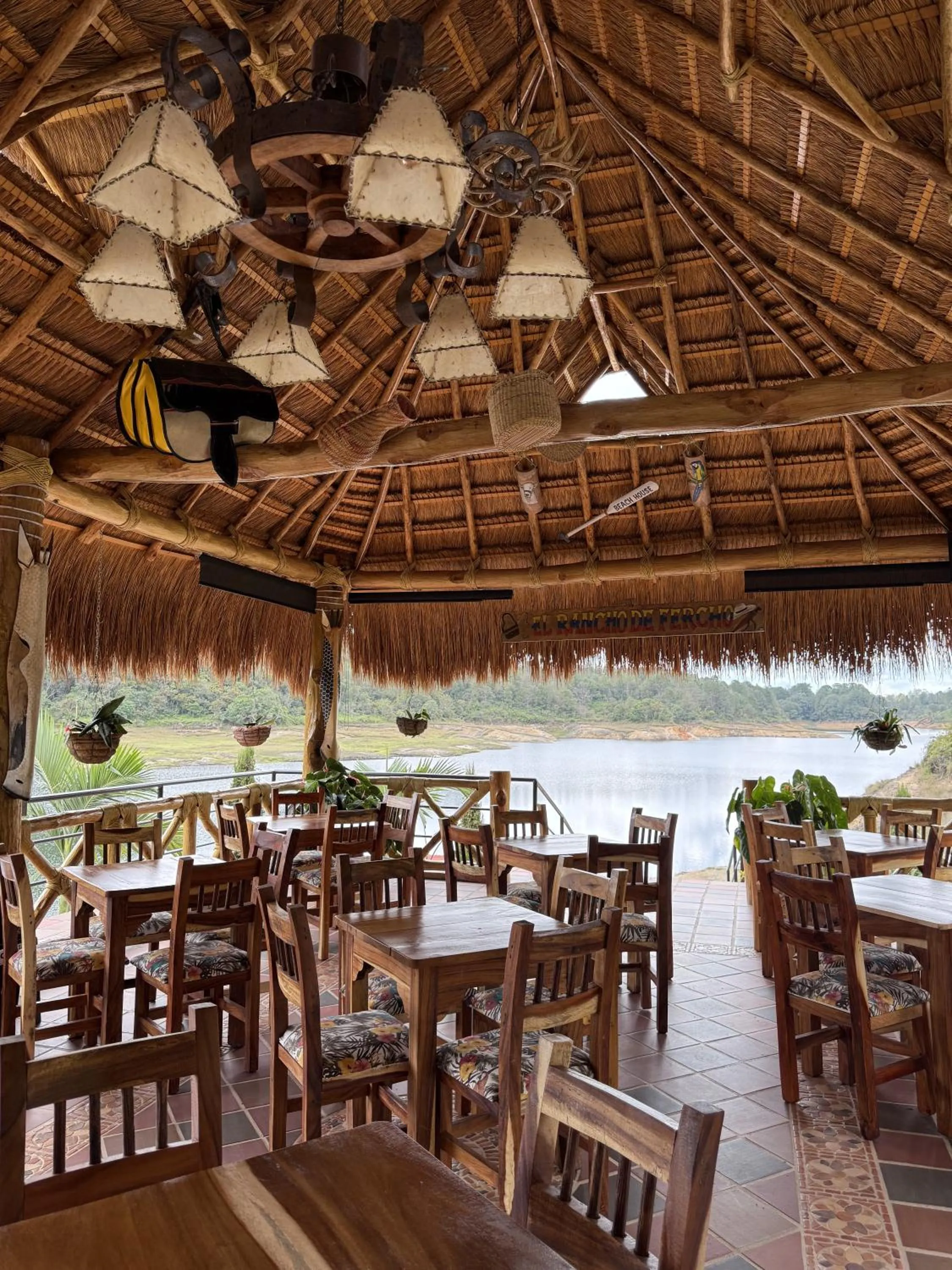 Restaurant/places to eat in EL NiDO HOTEL GUATAPE