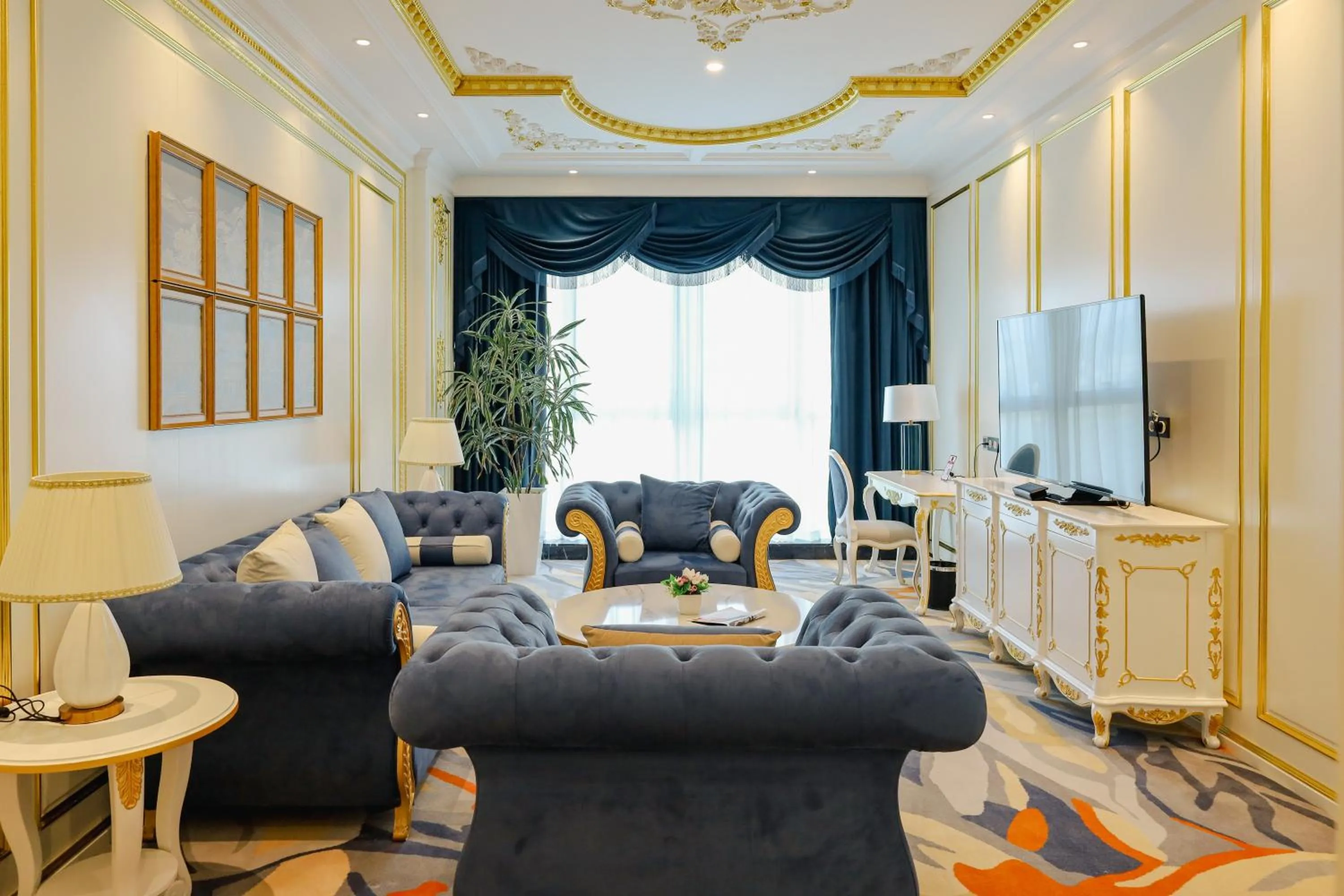 TV and multimedia in Hotels & Preference Hualing Tbilisi