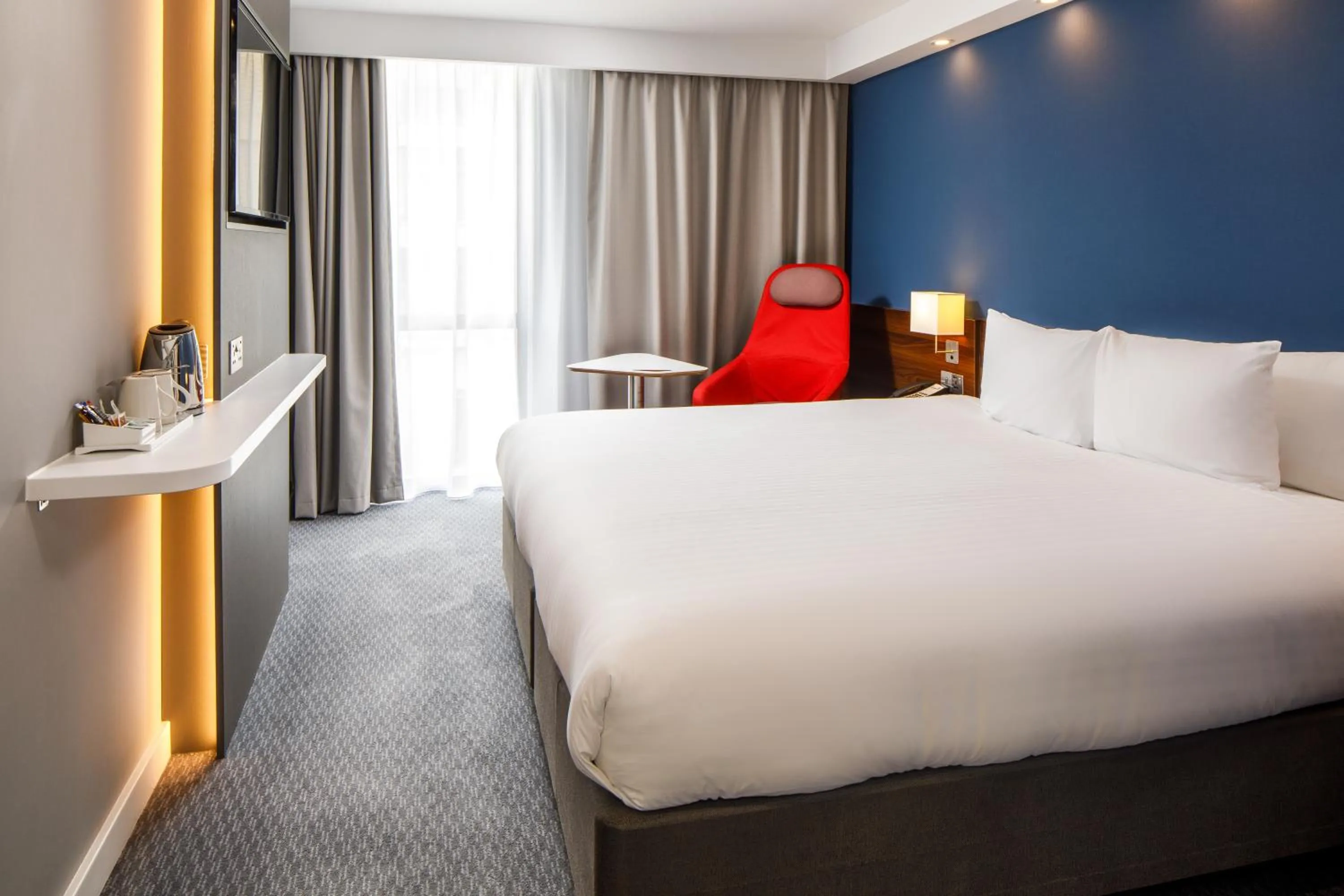 Bed in Holiday Inn Express London - ExCel by IHG