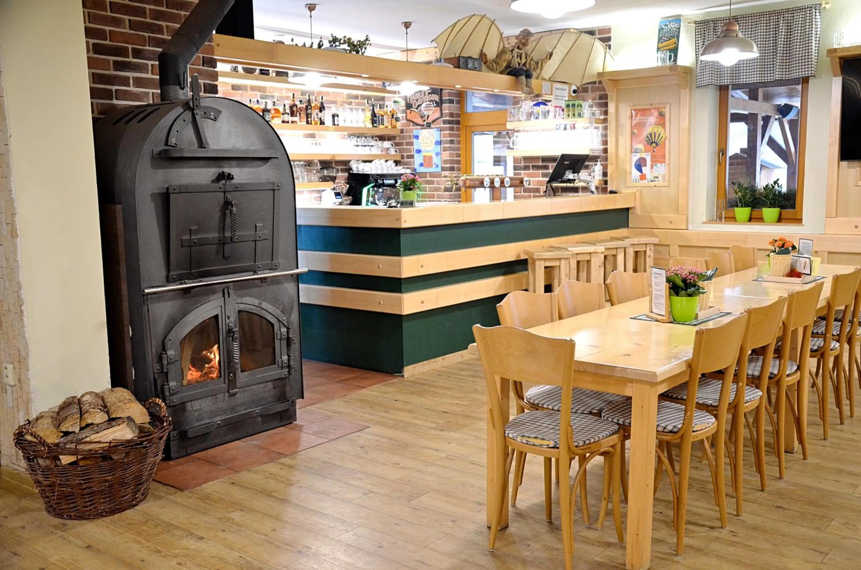 Restaurant/places to eat in Balónový hotel a pivovar Radešín