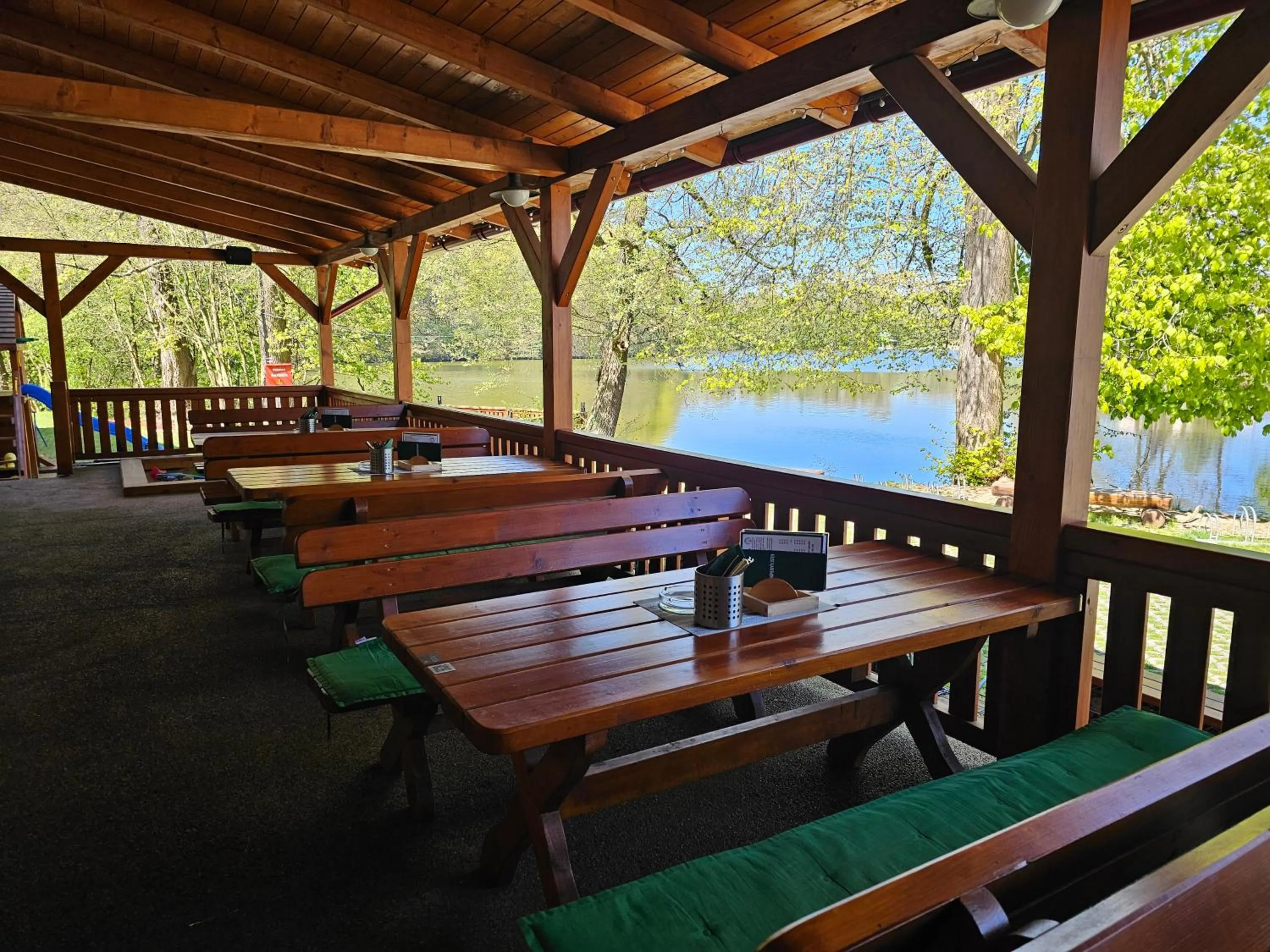 Restaurant/places to eat in Balónový hotel a pivovar Radešín