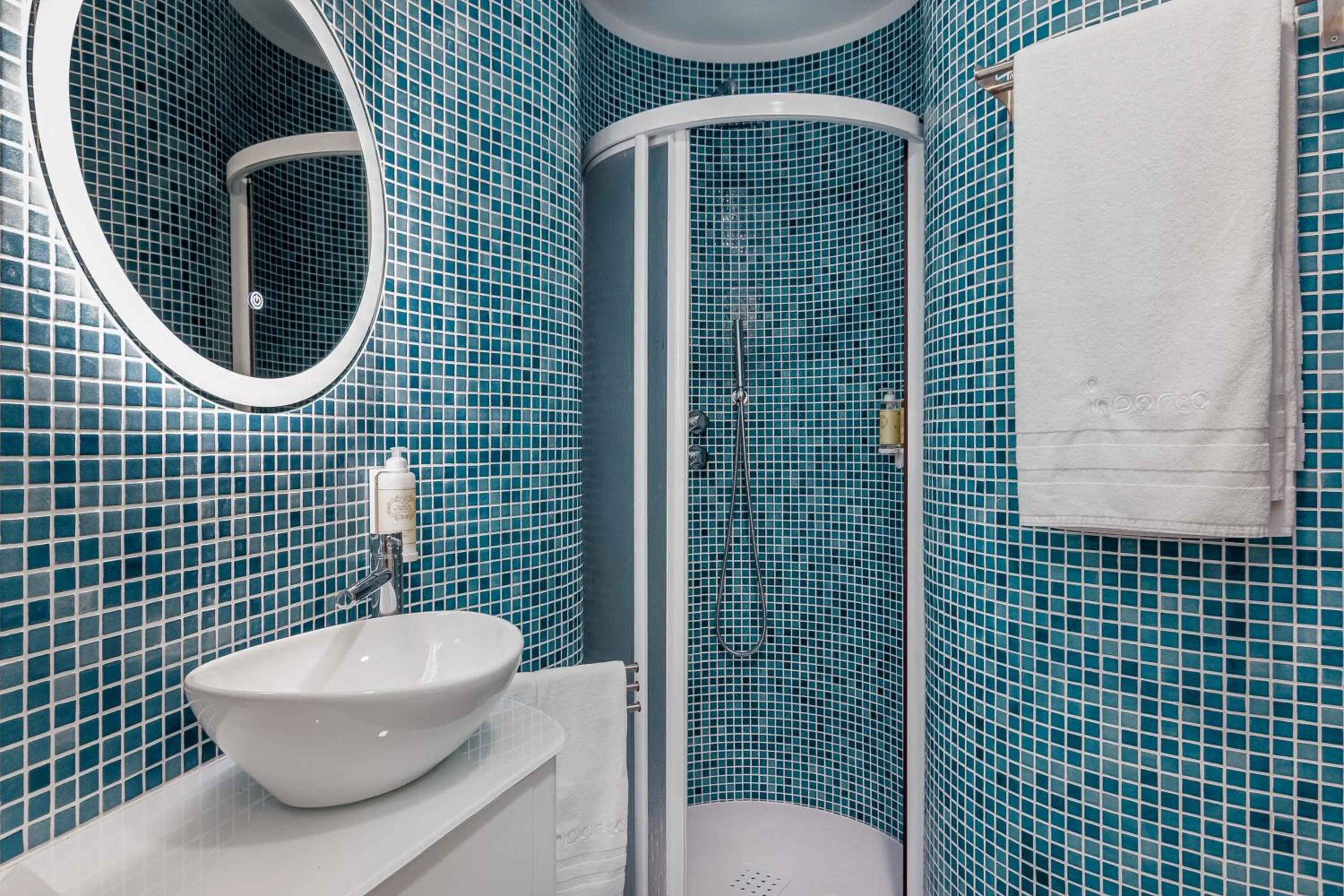 Bathroom in In Porto Gallery Guesthouse