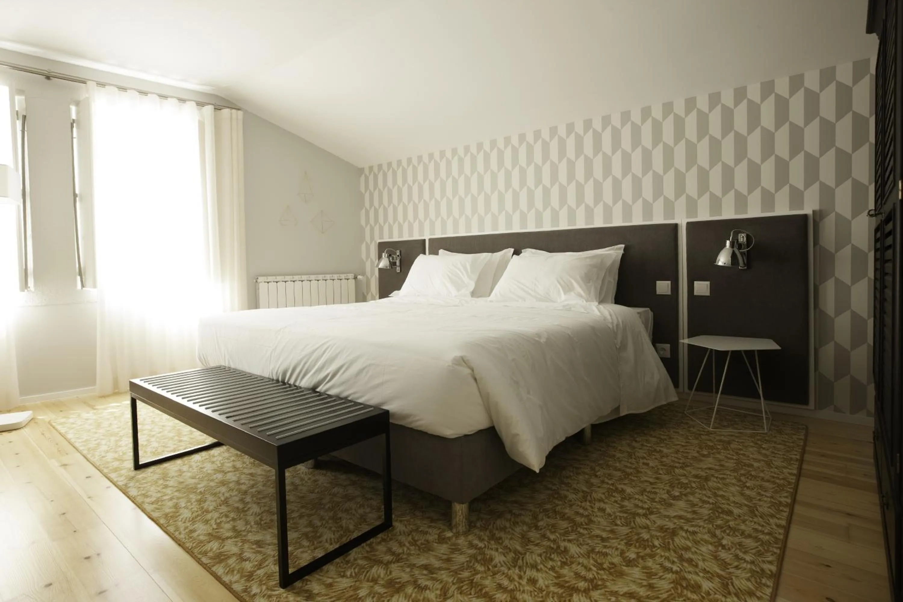 Photo of the whole room, Bed in In Porto Gallery Guesthouse